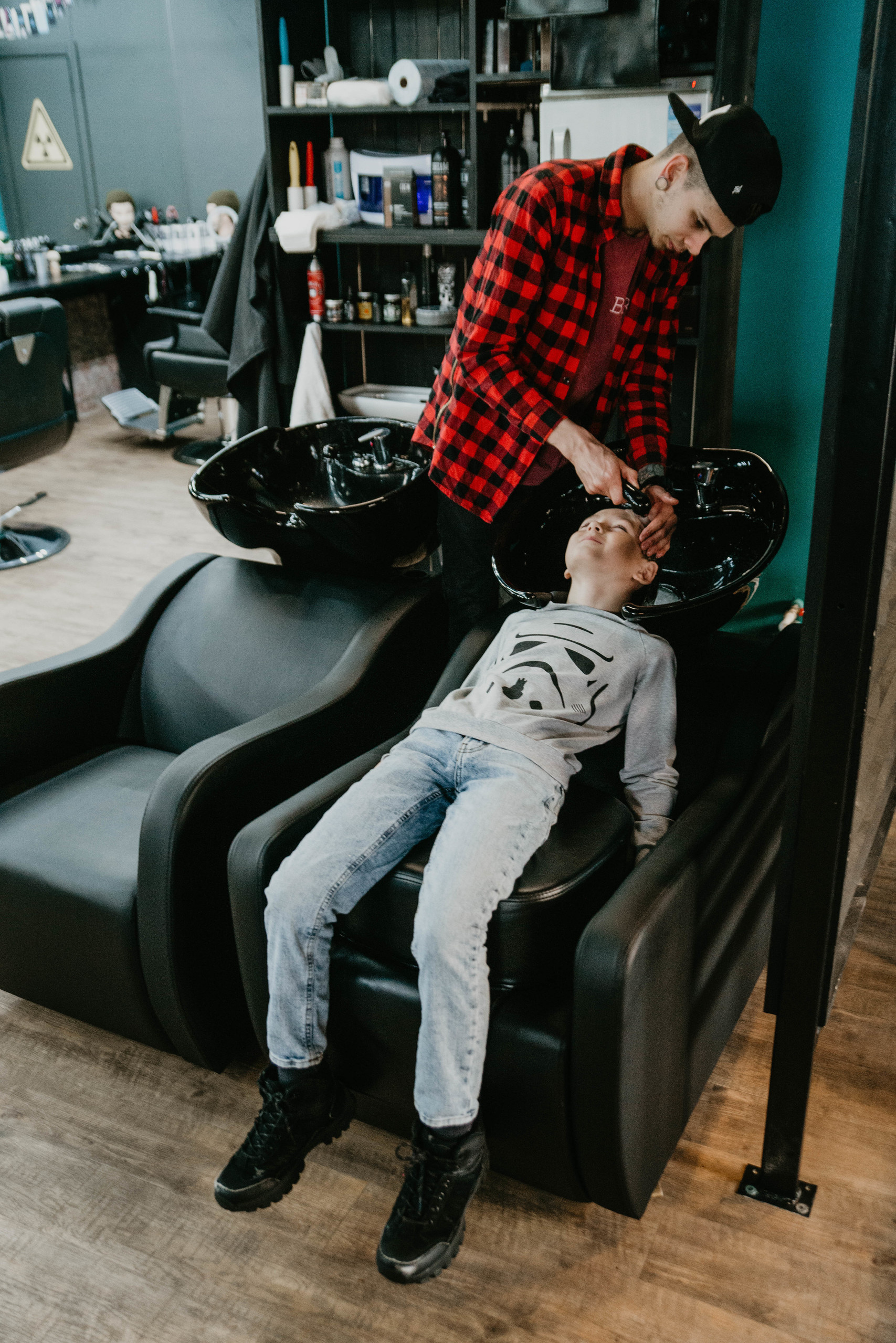 Мужская парикмахерская BigBro. Свадебный и портретный фотограф в Комсомольске-на-Амуре Сергей Лазарен