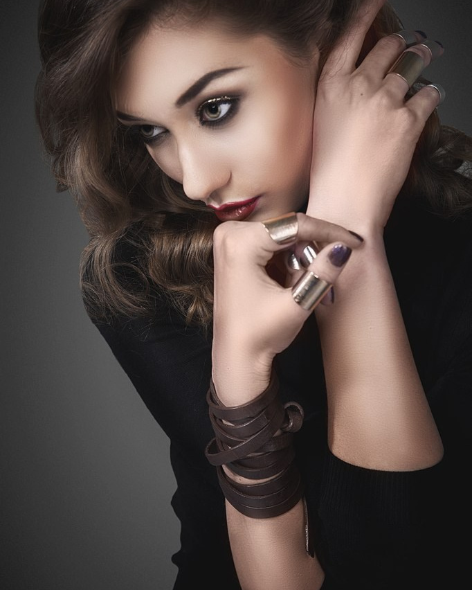 Индивидуальная женская фотосессия в студии FOTOGEN в Краснодаре | Премиум качество, в романтическом стиле.