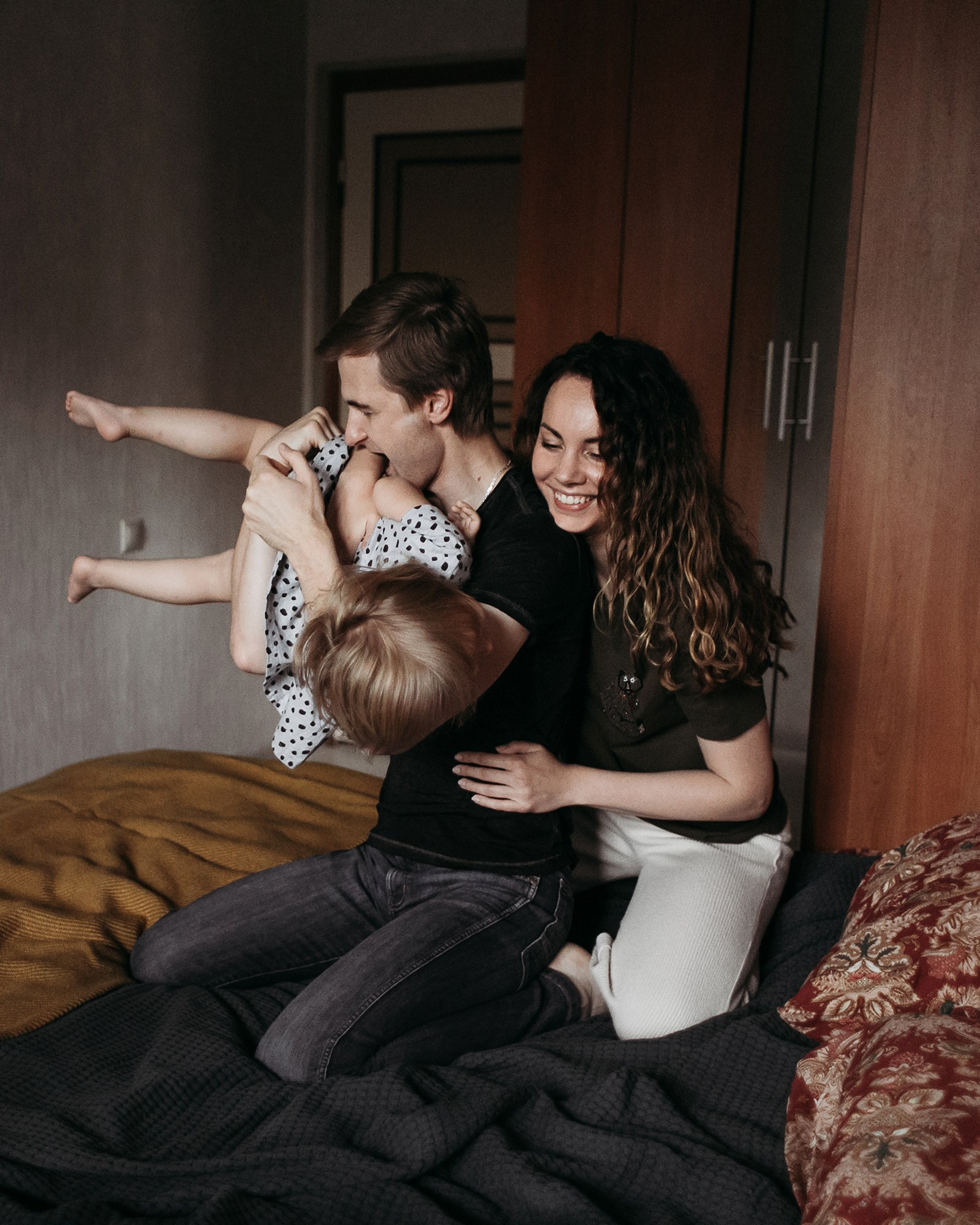 Семейная фотосессия в Москве. Свадебный фотограф в Москве Аля Загирова