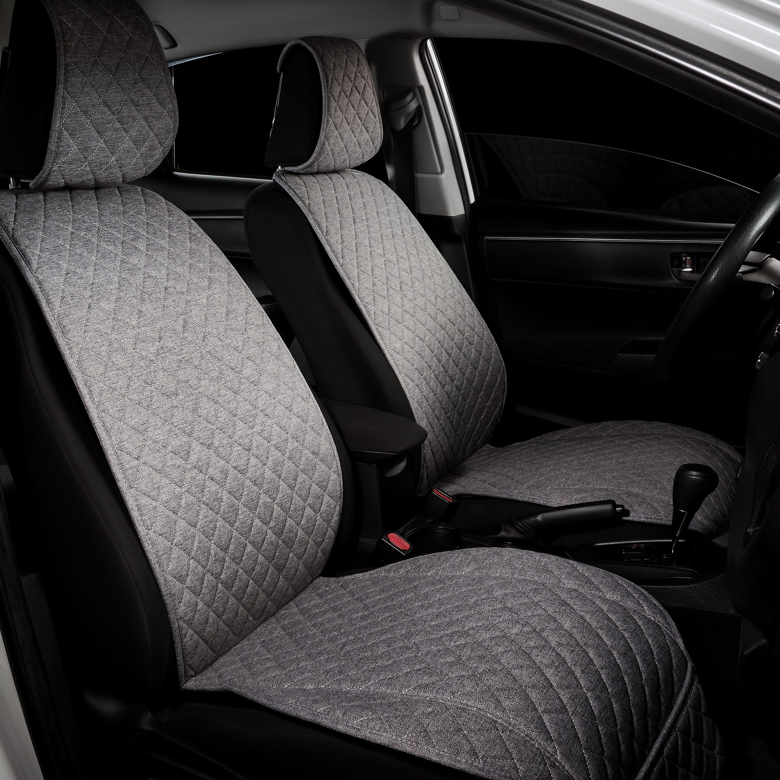 Предметная фотосъемка автомобильных чехлов. Фотограф в Алматы Дмитрий Лукьянов. Предметная и рекламная фотосъёмка товаров