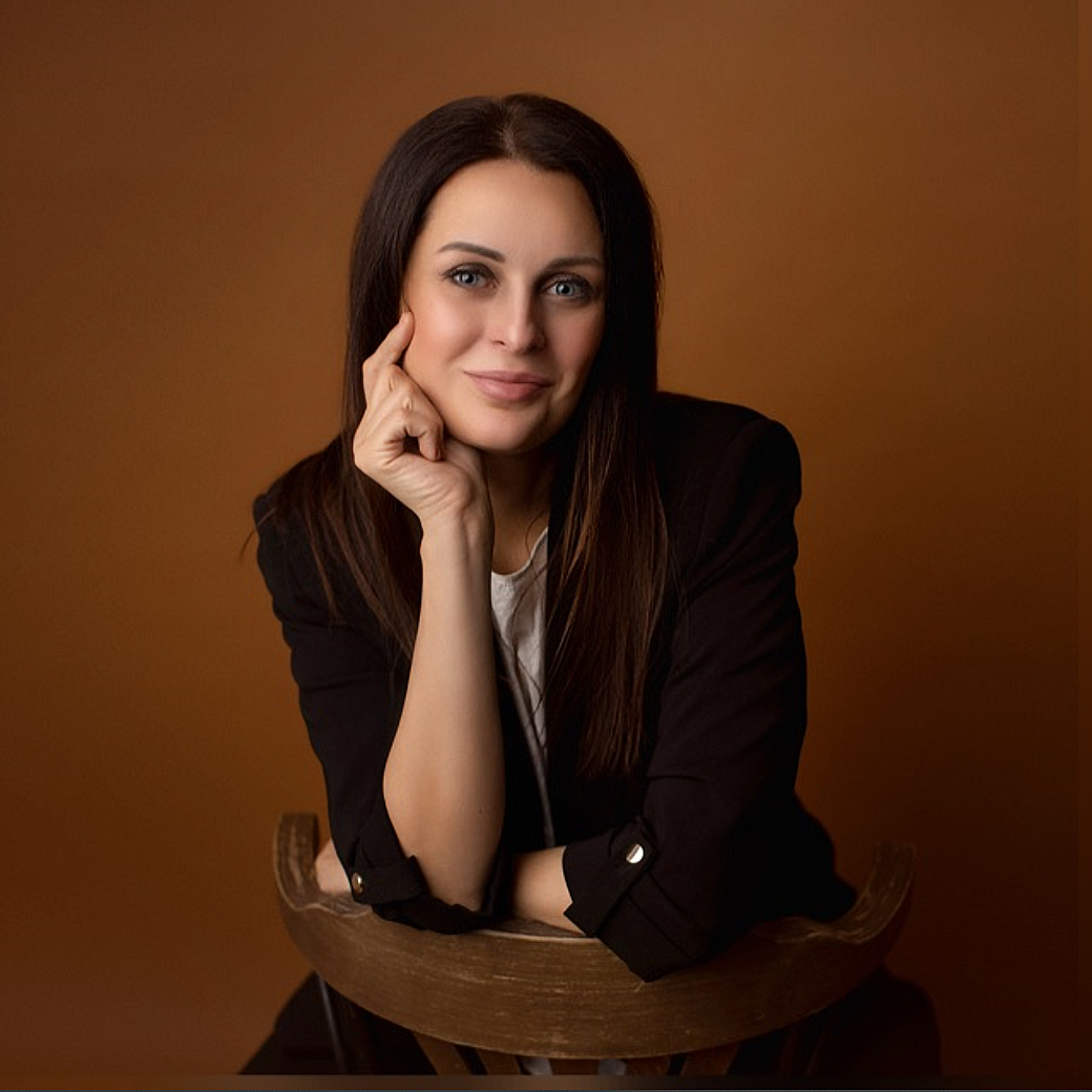 Правильный Выпускной Альбом в городе Новосибирск, Томск Бердск. Представитель компании Дмитрий Иванов.