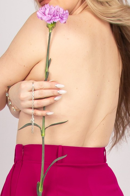 Фотосессия без фотографа в фотостудии автопортрета Double-you в ТРЦ Агора, Сургут. Управляйте моментом с пультом, смотрясь в зеркало