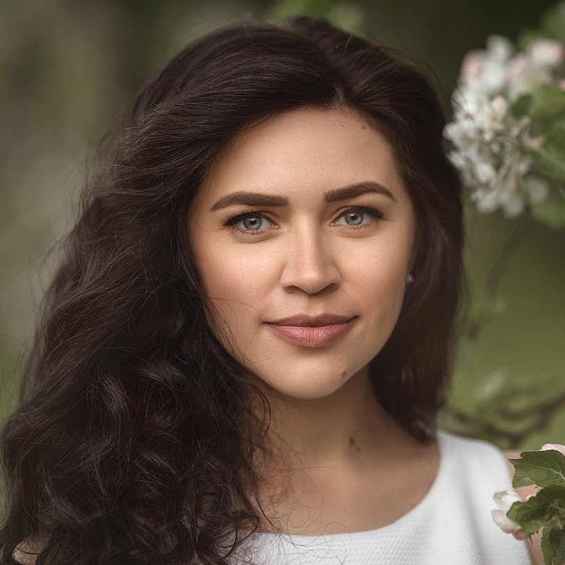 Весенняя фотосессия в цветущем саду: атмосфера расслабления. Профессиональный фотограф в Москве. Елена Шуваева