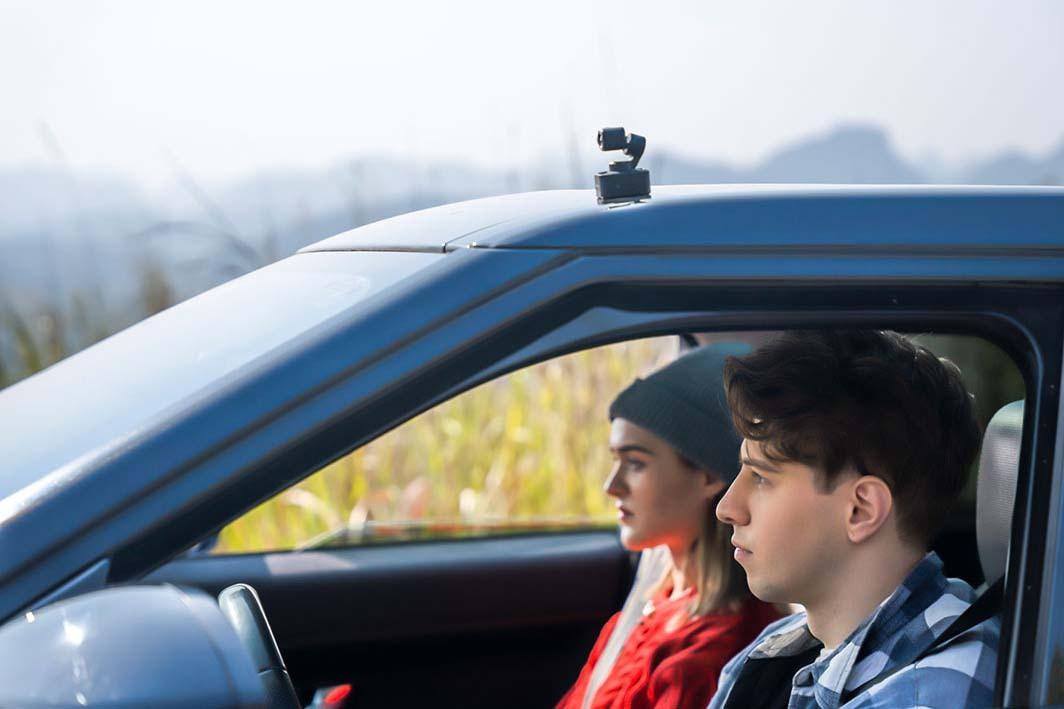 Карданная камера FeiyuTech «Pocket 3», которую можно снять. Фотограф — видеограф в Москве Дмитрий Менделеев