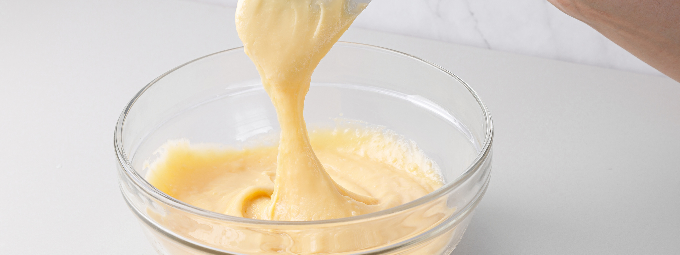 Консистенция теста для эклеров и профитролей