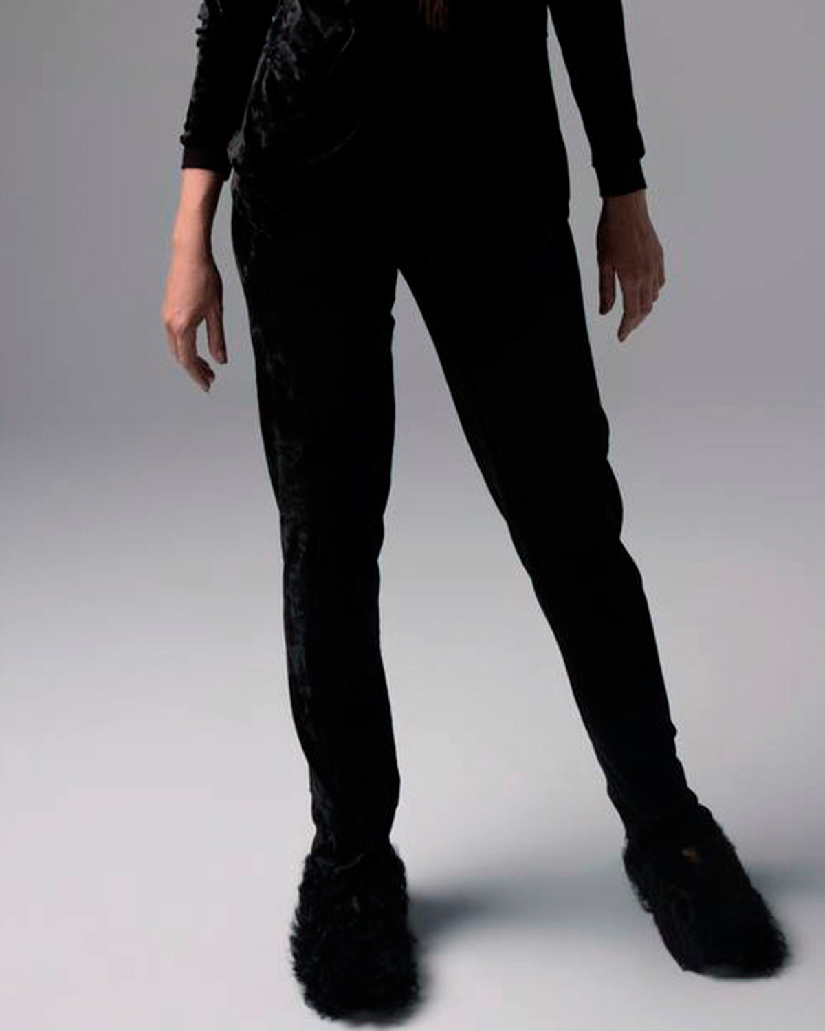 Женская одежда, бренд женской одежды, PIKANTO, одежда с минималистичным дизайном и расслабленными силуэтами. PIKANTO — бренд женской одежды