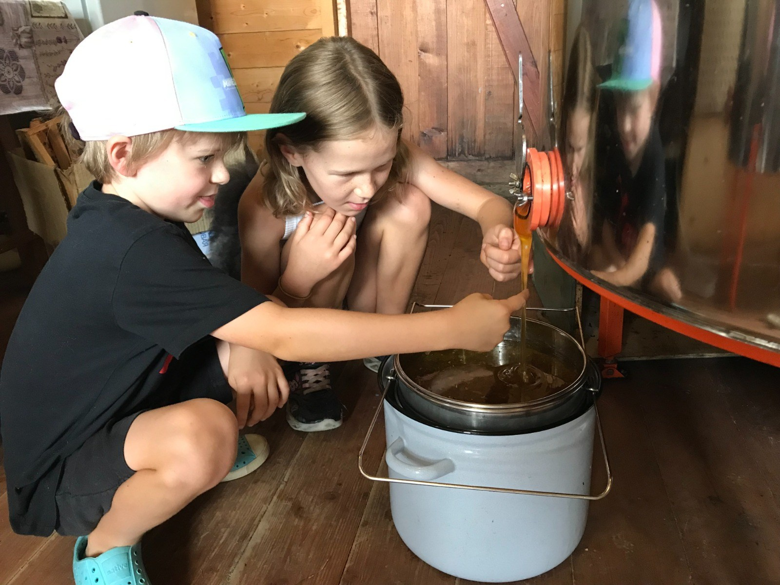 Дочка с внуками на экоферме. Эко отдых в Подмосковье в эко-отеле Марии Гиппенрейтер