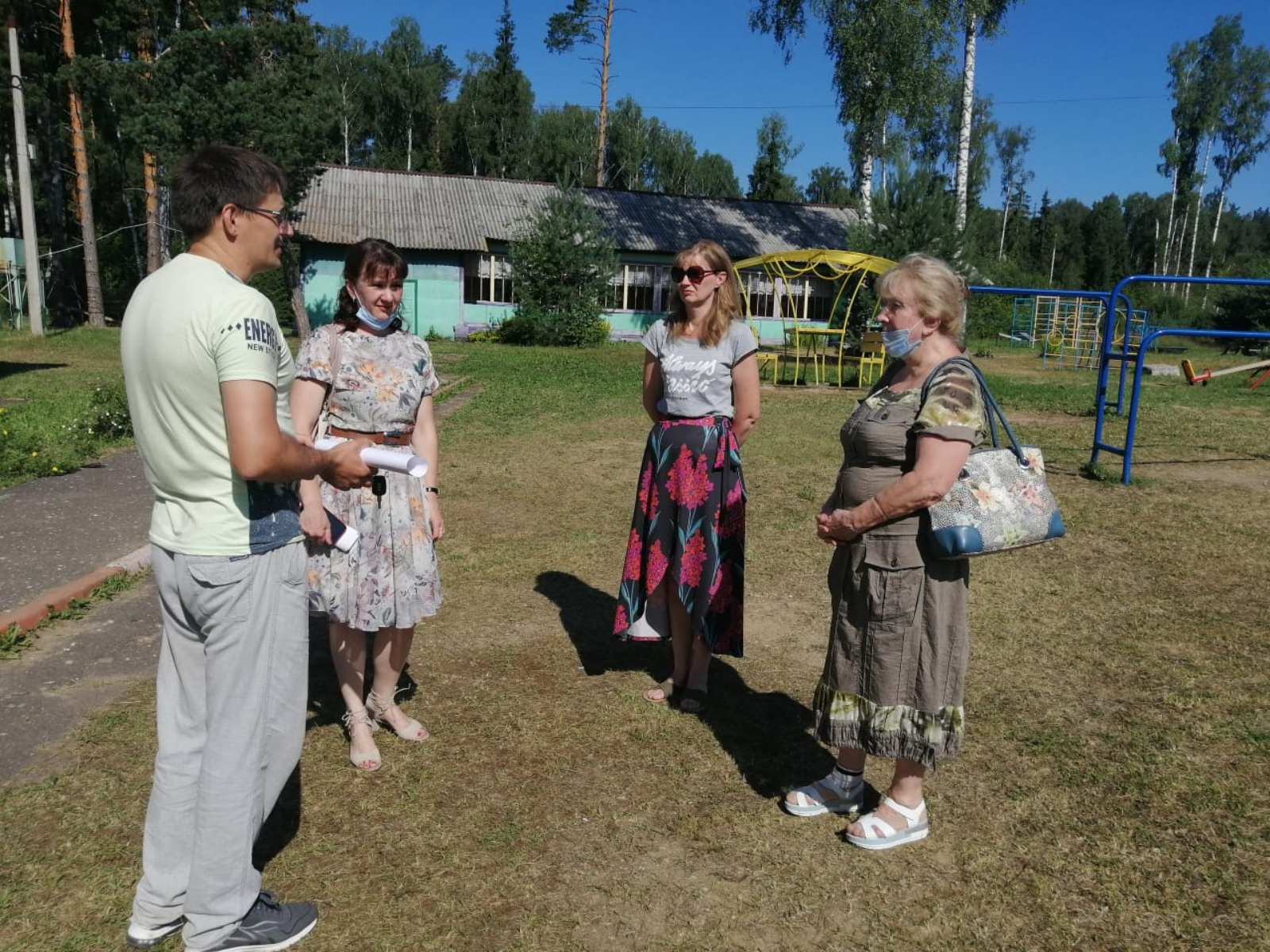 Сочинение фонда «МАМА» на тему «Как я провёл лето?». Фонд Мама