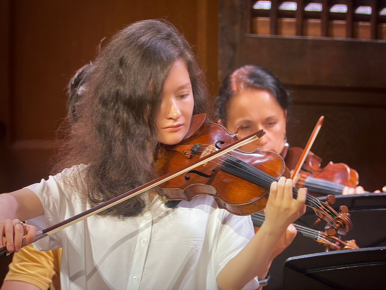 Инструментальный ансамбль «I Fiori». Скрипачка Анна Савкина