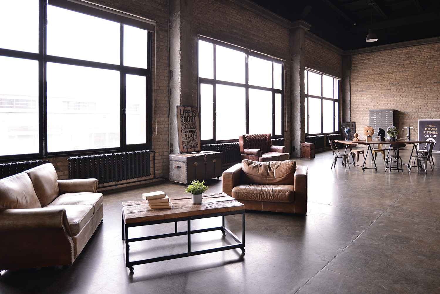 Красивые фотостудии Москвы для проведения фотосессий. Портретный и семейный фотограф Юлия Герман