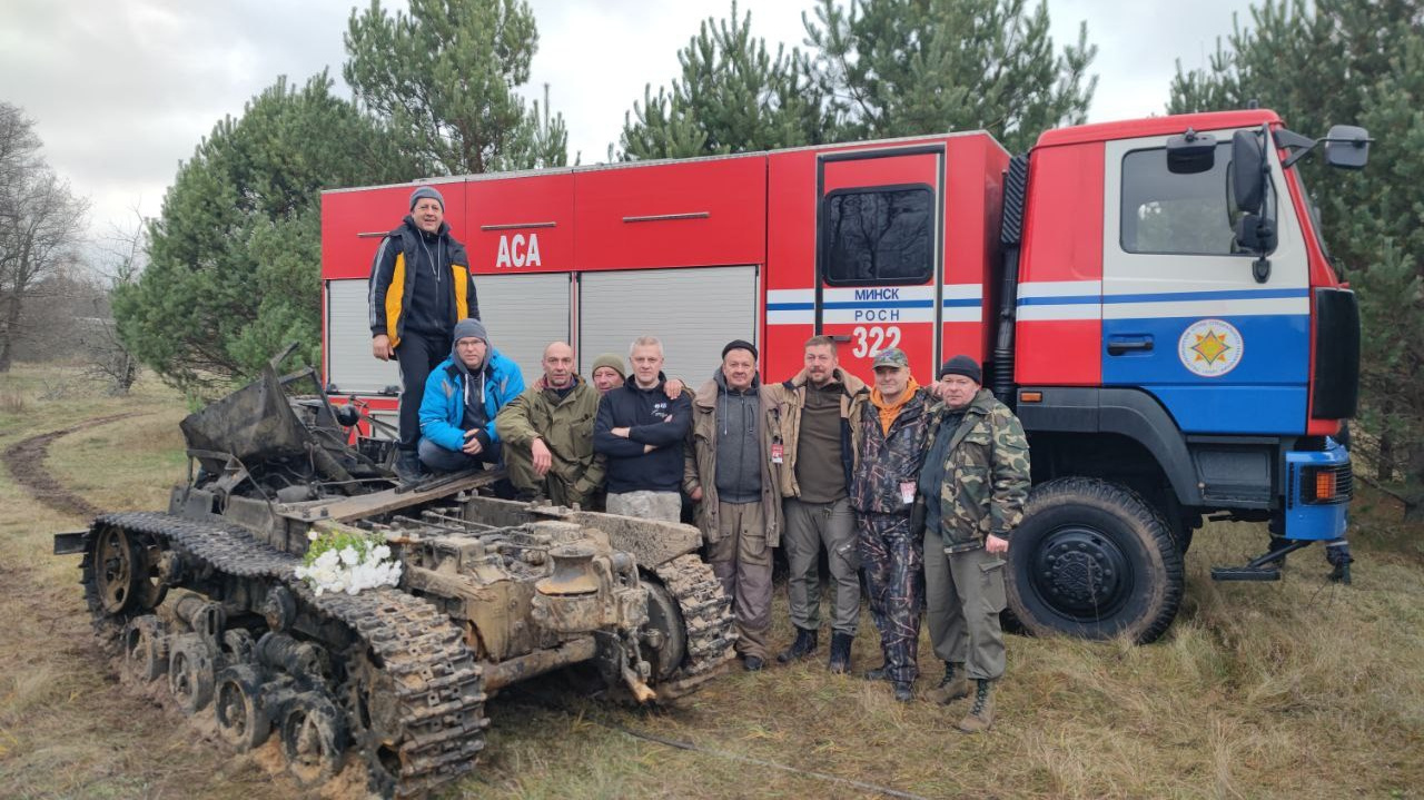 Подводный Клуб "Капитан Морган" совместно с МЧС поднял из реки тягач времен Второй мировой войны.