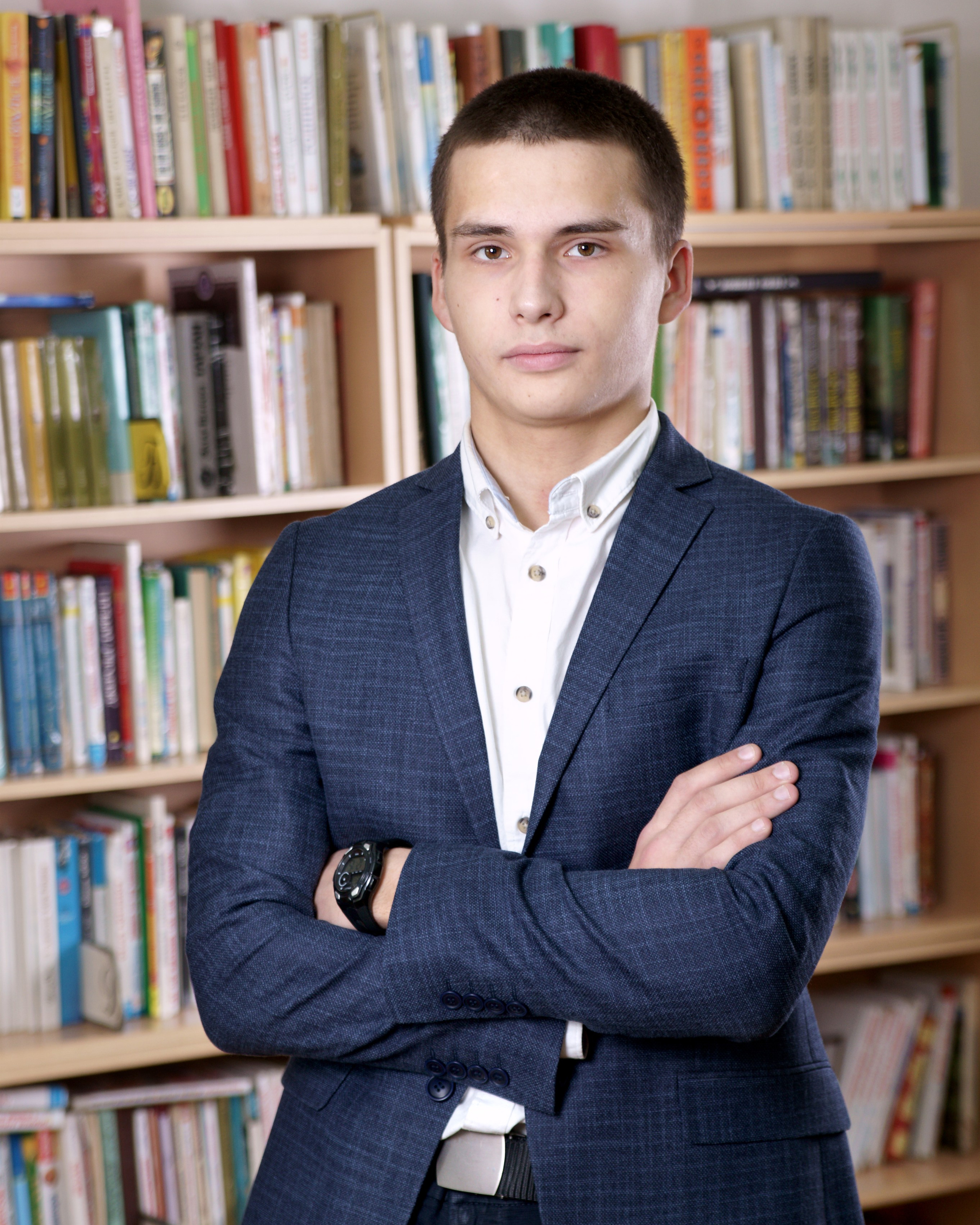 Выпускник старшей школы - школьная сьемка - портрет мальчика