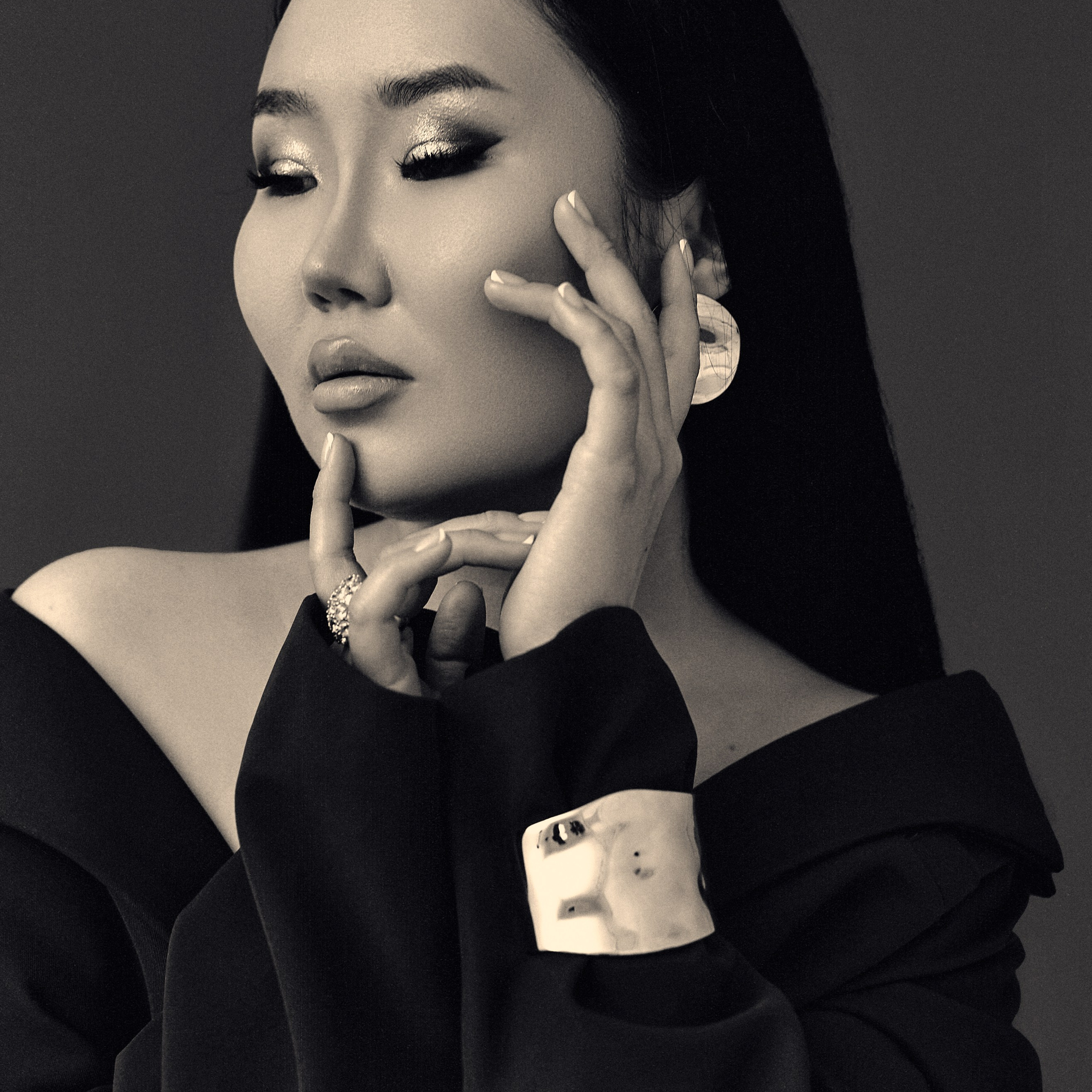 Контакты. Фотограф Чита Александра Цыденова