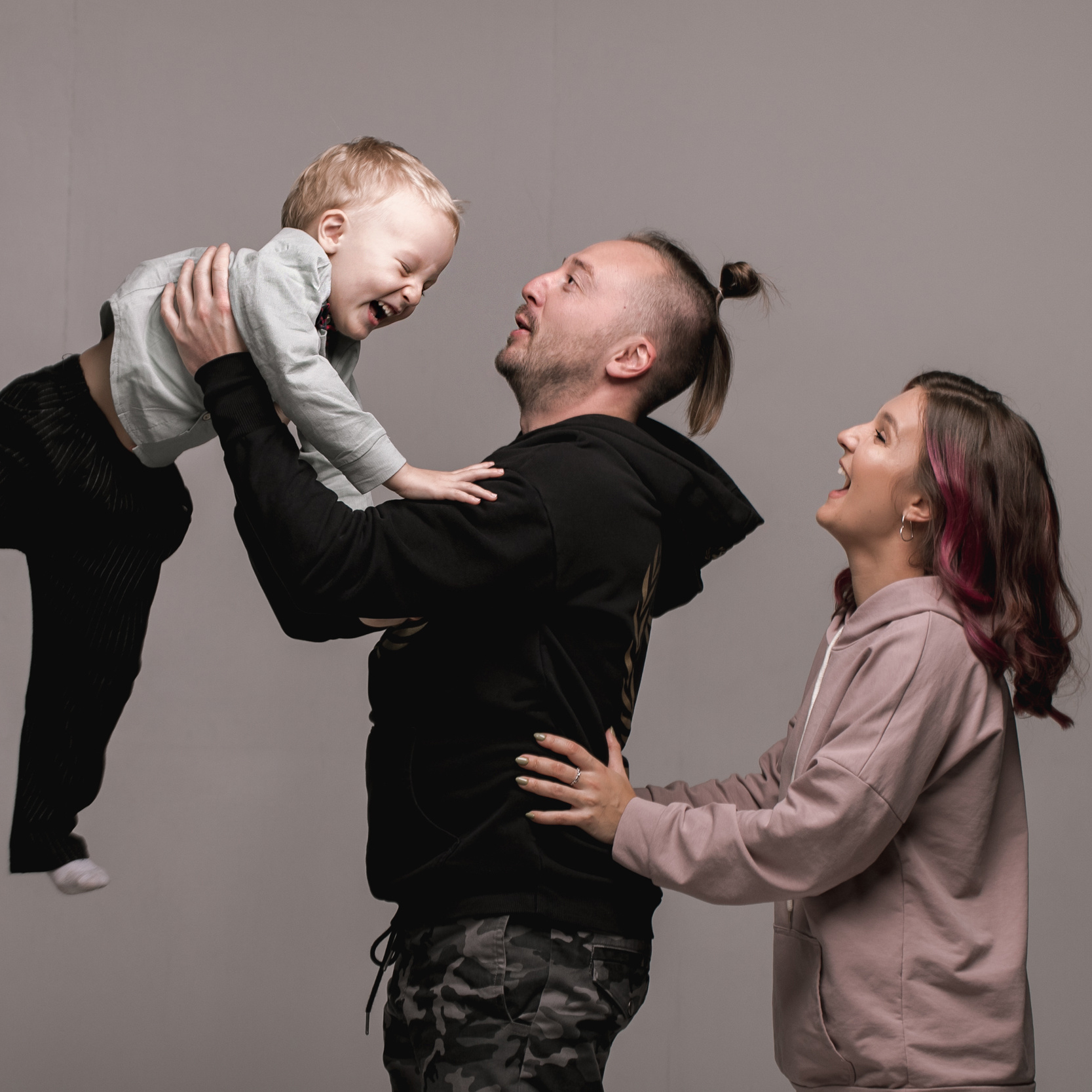 Семейный фотограф Екатеринбург , фотосессия новорожденных в Екатеринбу. Фотограф новорожденных Екатеринбург