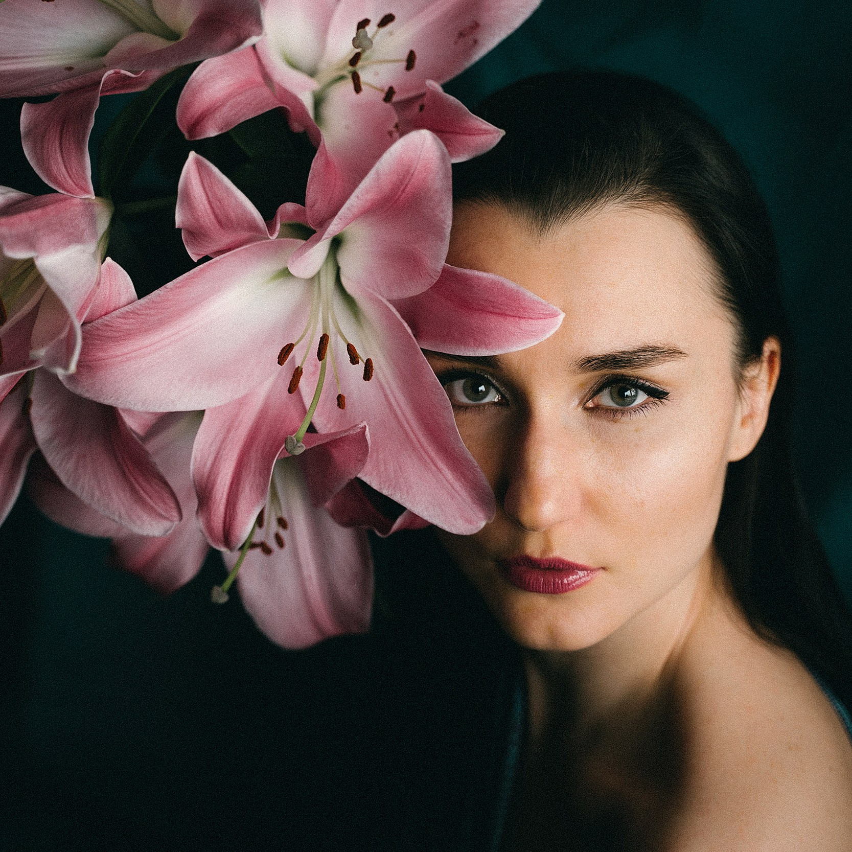 Контакты. Портретный фотограф в Москве Яна Степулева