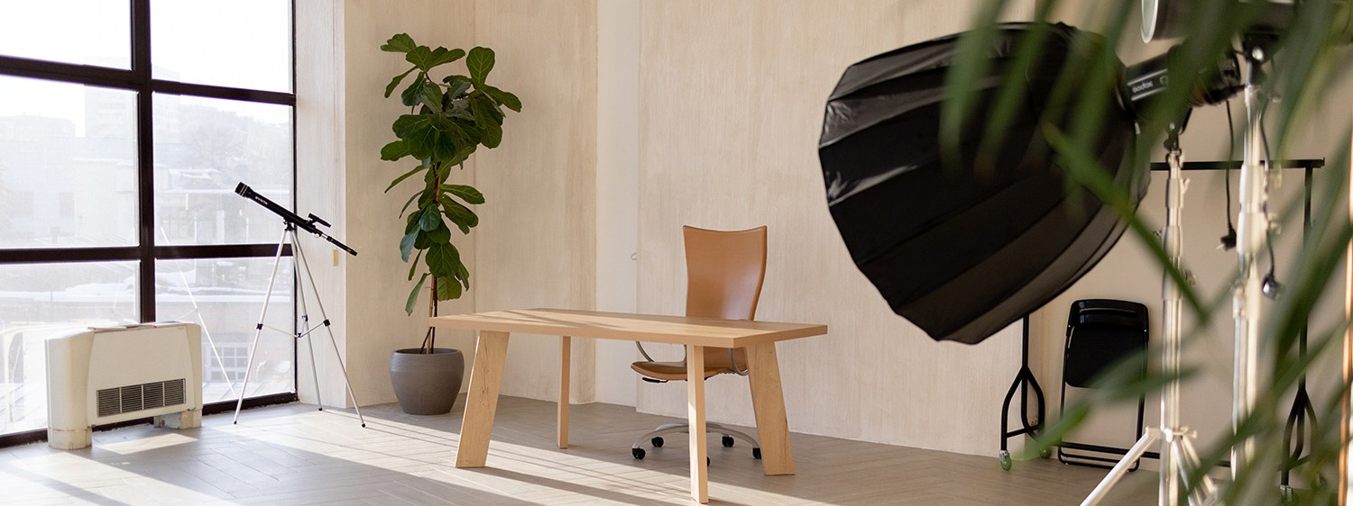 Пример фотостудии с естественным и искусственным освещением 