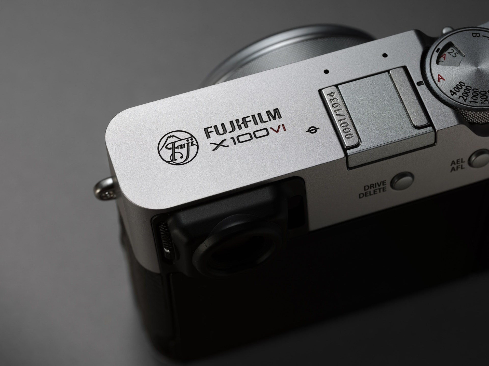 «FUJIFILM X100VI» Limited Edition. Фотограф — видеограф в Москве Дмитрий Менделеев