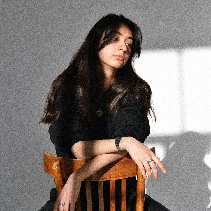 Контакты. Влада Касабова. Фотограф