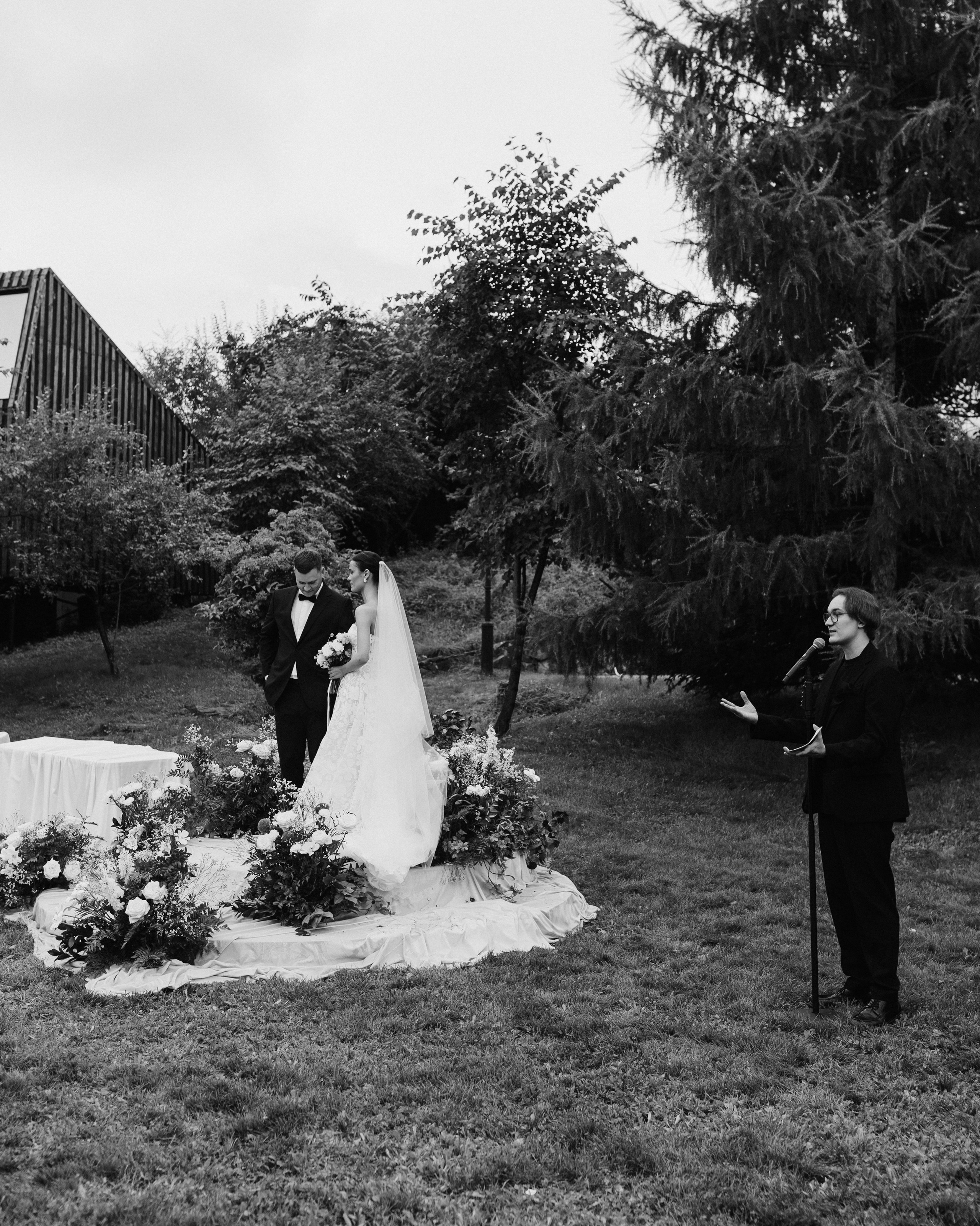 Услуги и цены. Ведущий Виктор Полевиков