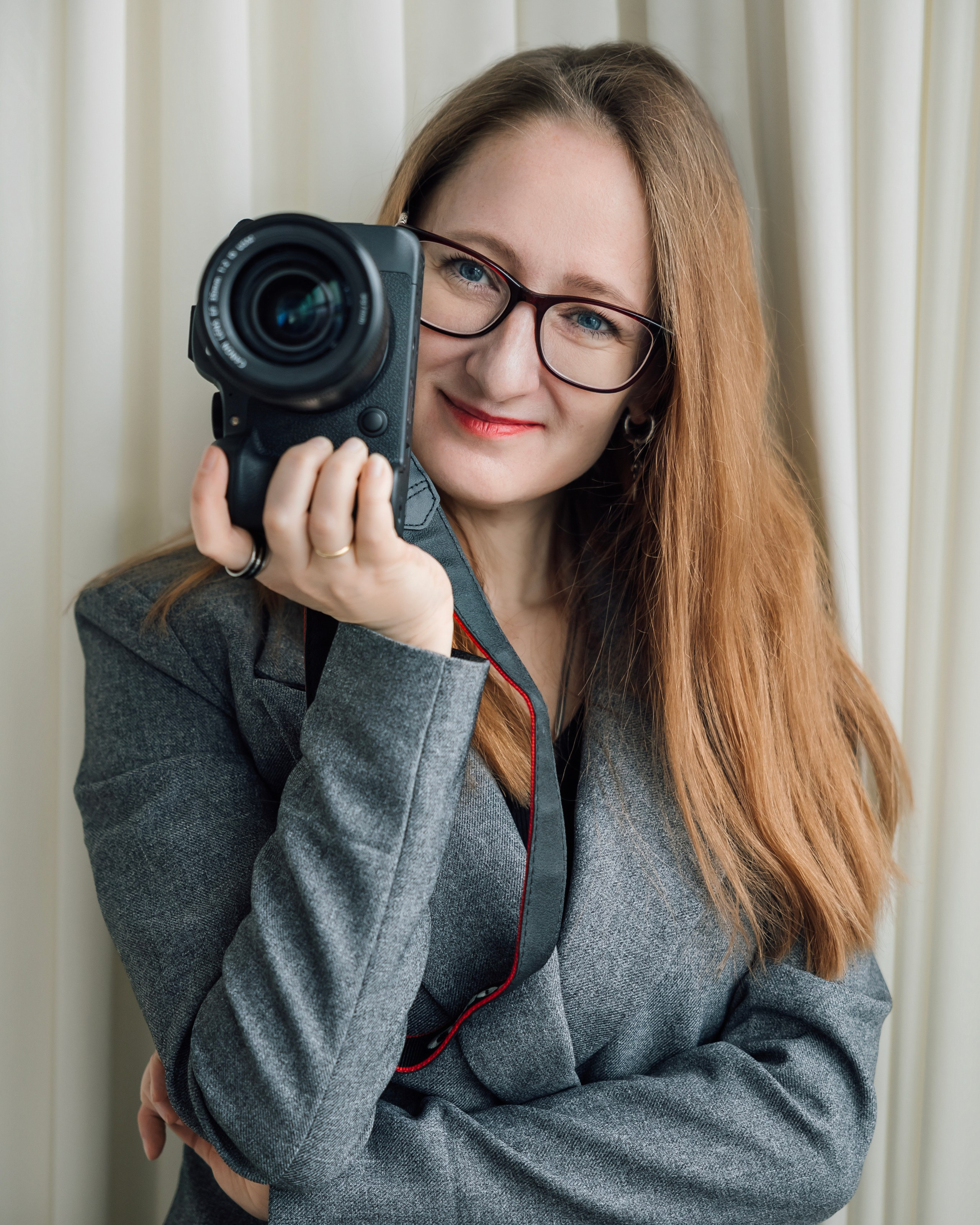 Контакты фотографа из Москвы Евгении Лисиной. Свадебный и семейный фотограф в Москве Евгения Лисина