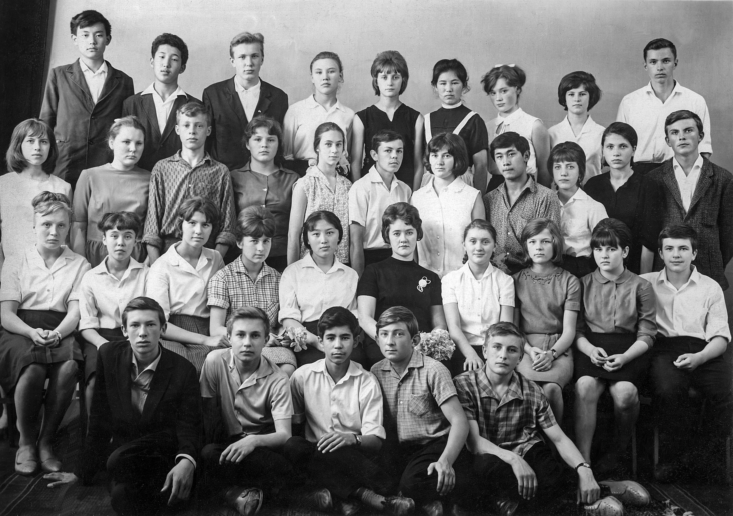 Алма-Ата, школа № 36, 1958–1968 гг. Пейзажный и семейный фотограф в Санкт-Петербурге Александр Белов