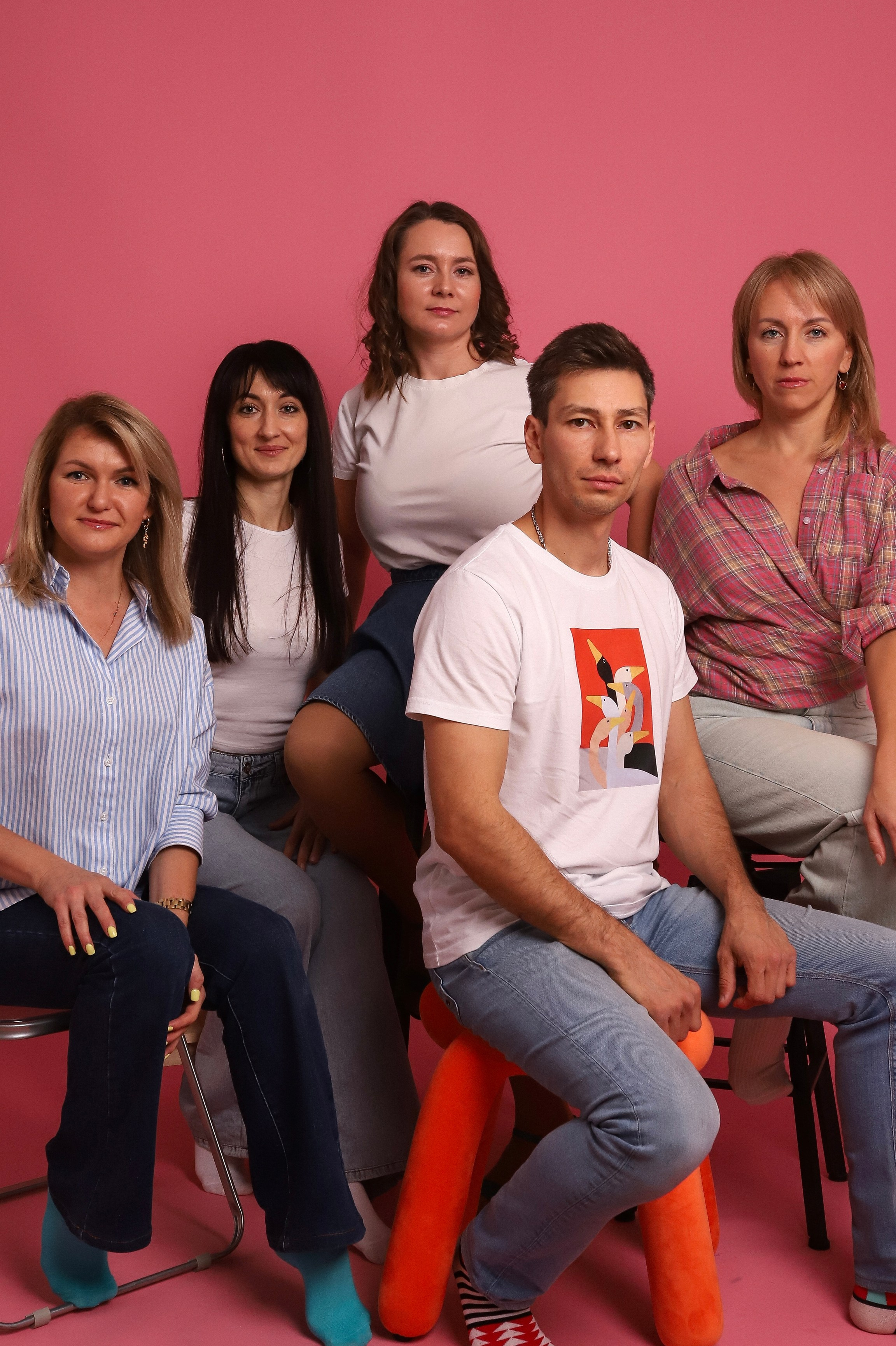 Розовый фон. Снимочная — фотостудия без фотографа