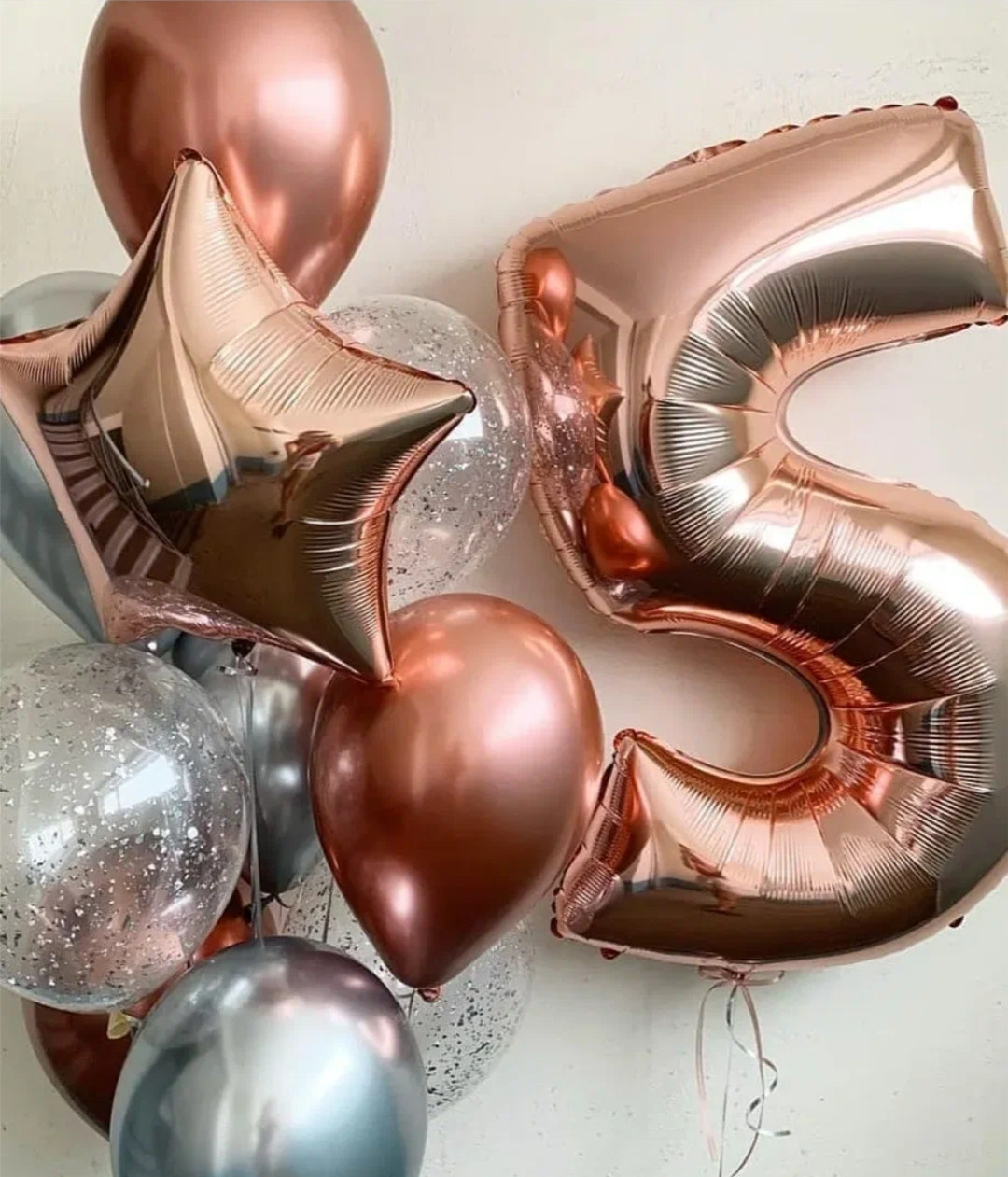 Шары с цифрами розовое золото. Студия праздничного декора