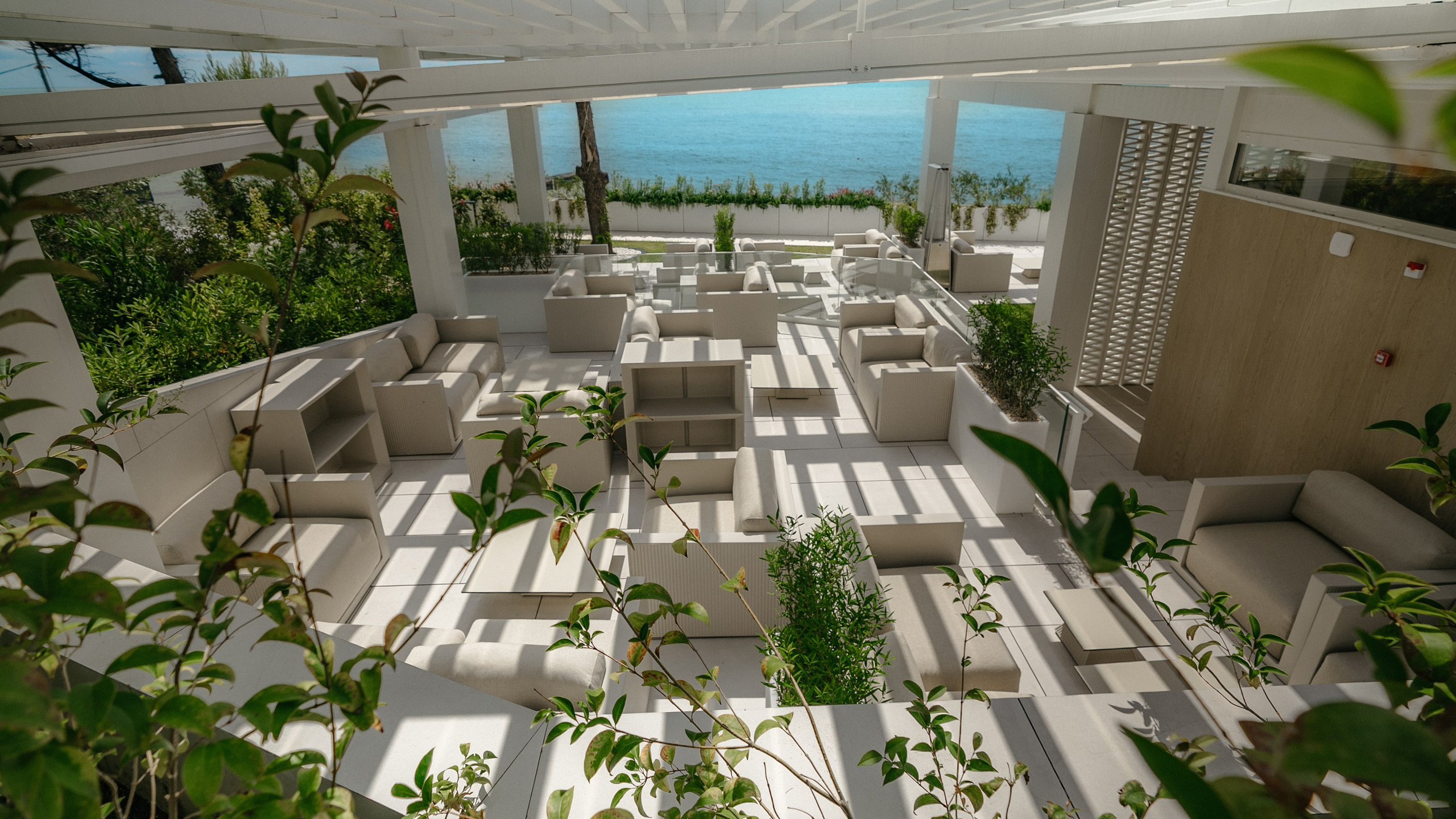 REEF RESIDENCE MEDIA HUB