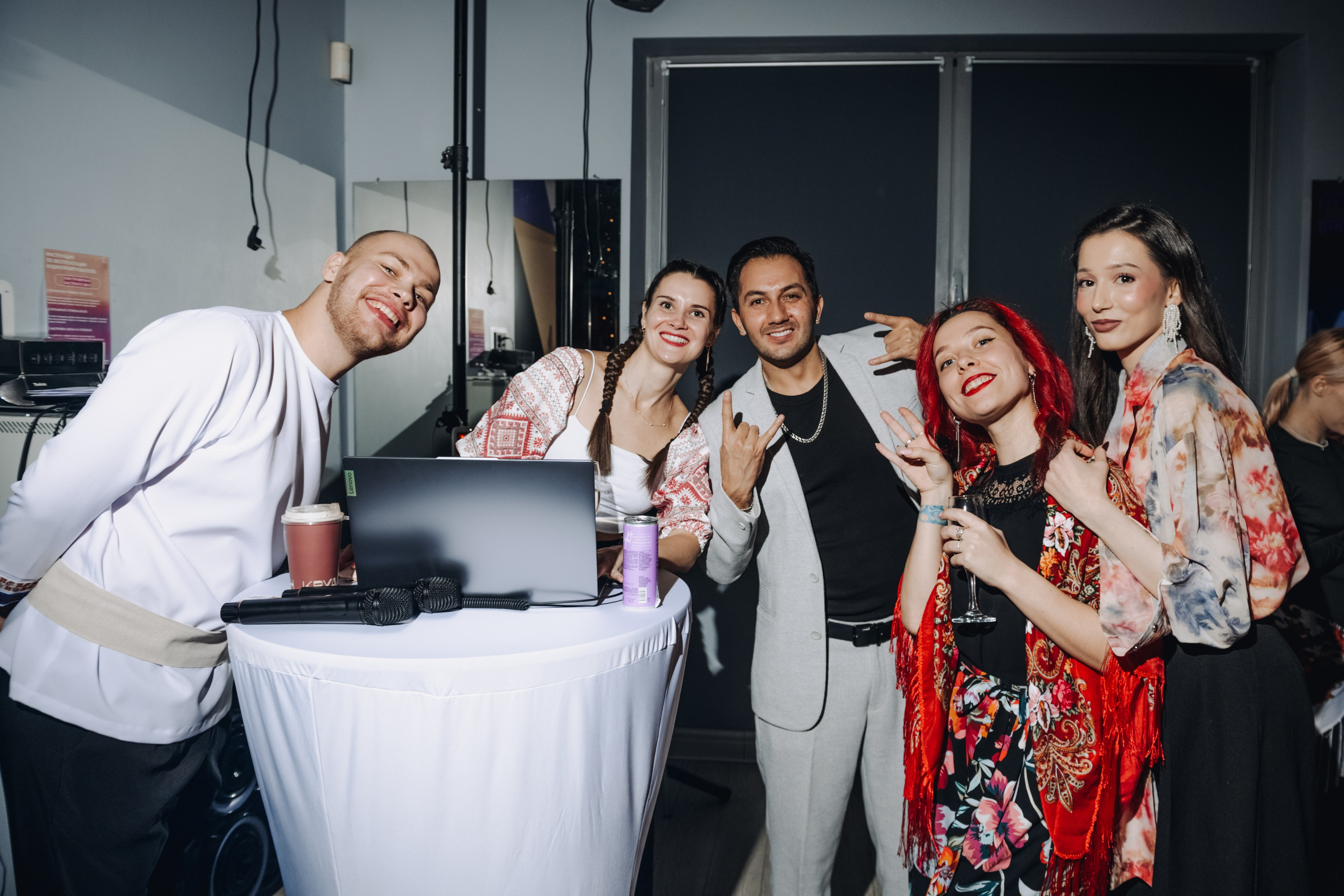 Что лежит у меня в шкафу для съемок и сколько это всё стоит