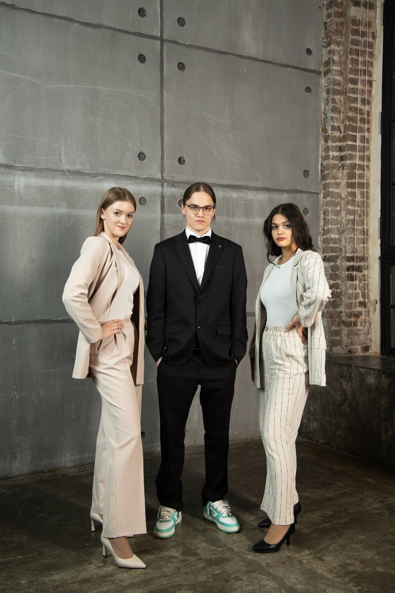 Школьная фотосессия в студии. Выпускные альбомы в Москве и Подмосковье