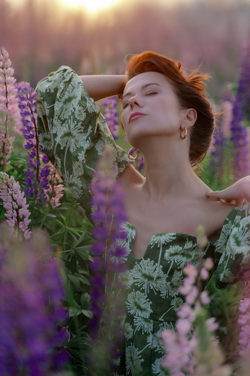 professional photographer in Moscow nature in field