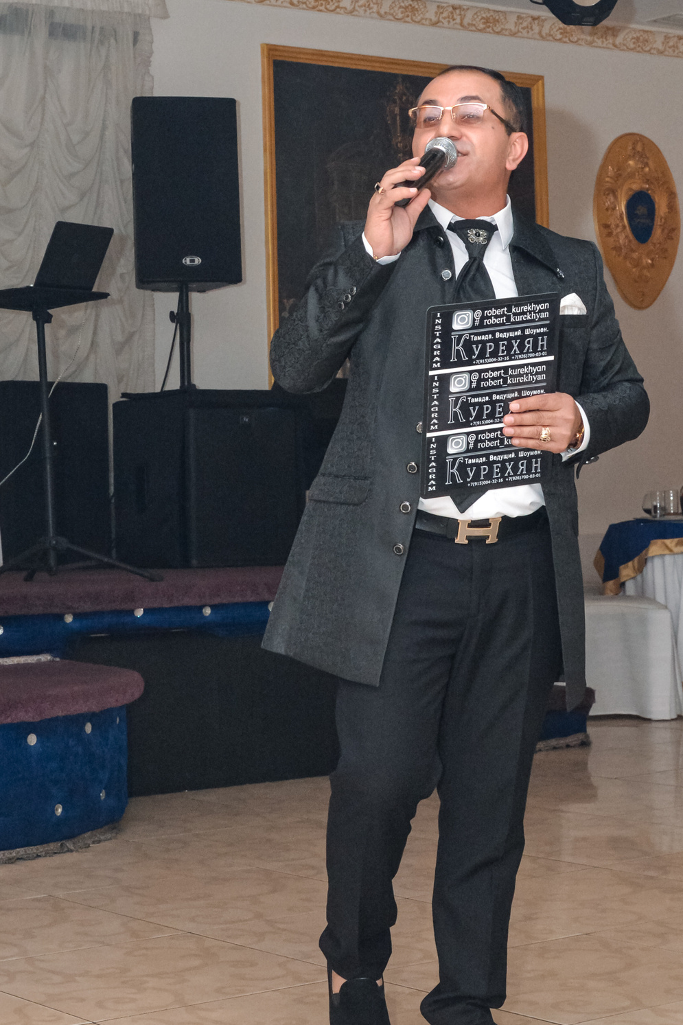 Ведущий тамада шоумен фокусник