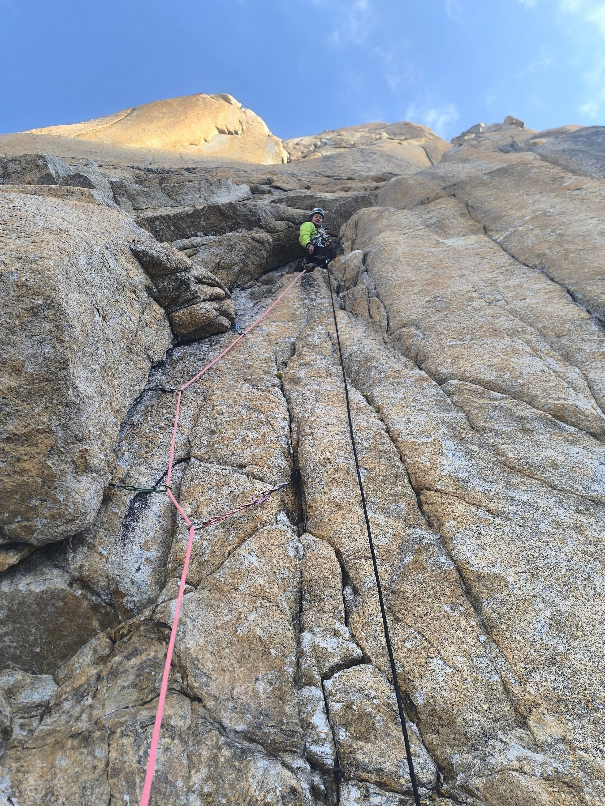 Нету парня, который залезет это за тебя. “Steel Angel”: women’s climbing award