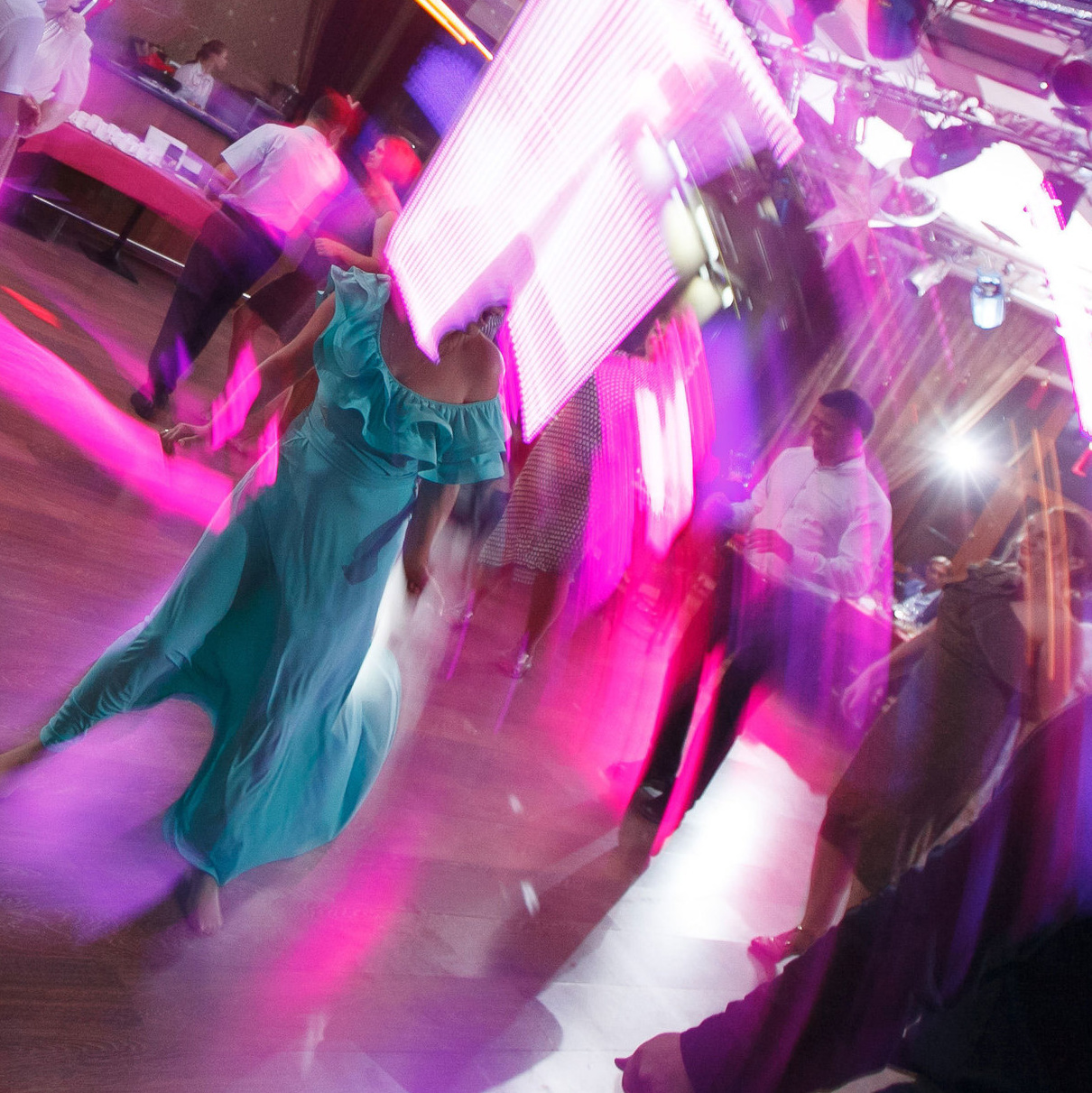 Услуги фотографа в Сызрани. Свадебный, семейный и школьный фотограф в Сызрани Максим Баталов