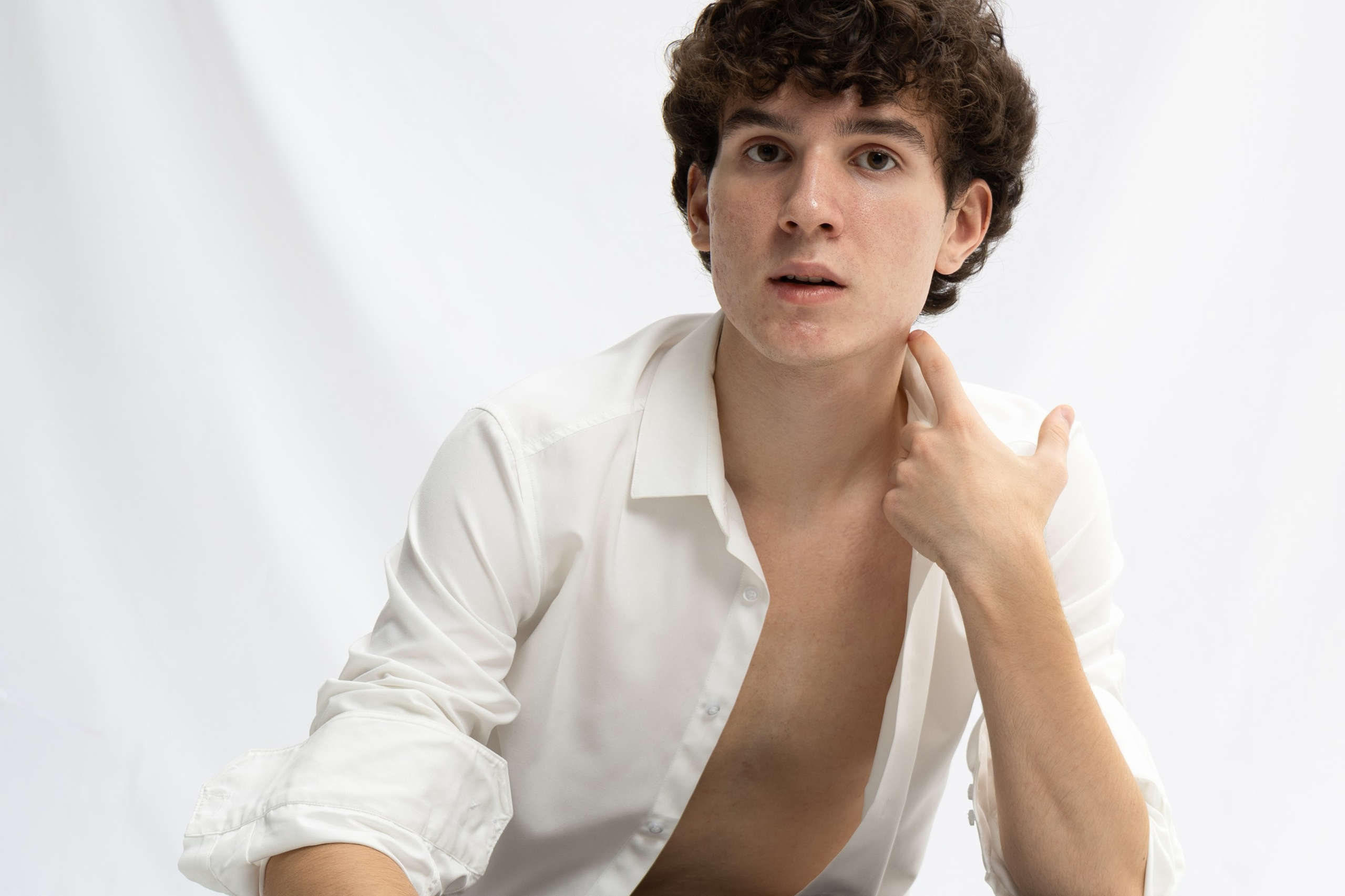 Контакты. Арсений Марасинский — фотограф в Казани