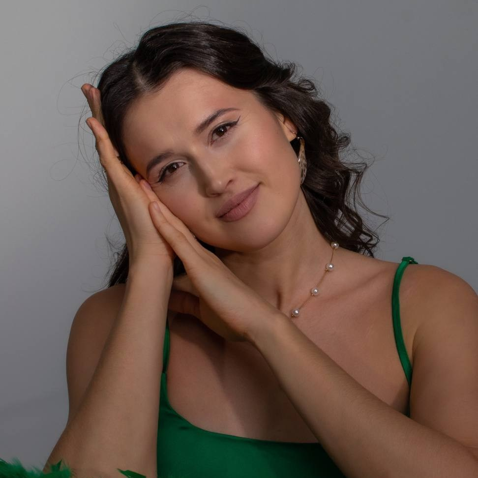 Илина Стахеева! Ясновидящая Екатеринбург, целитель, гипнолог, энергопрактик, преподаватель йоги