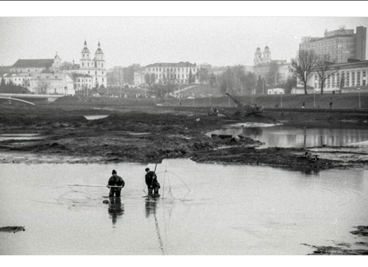 Минск. Немига. 2000 год. Репортажный фотограф в Минске. Алексей Матюшков