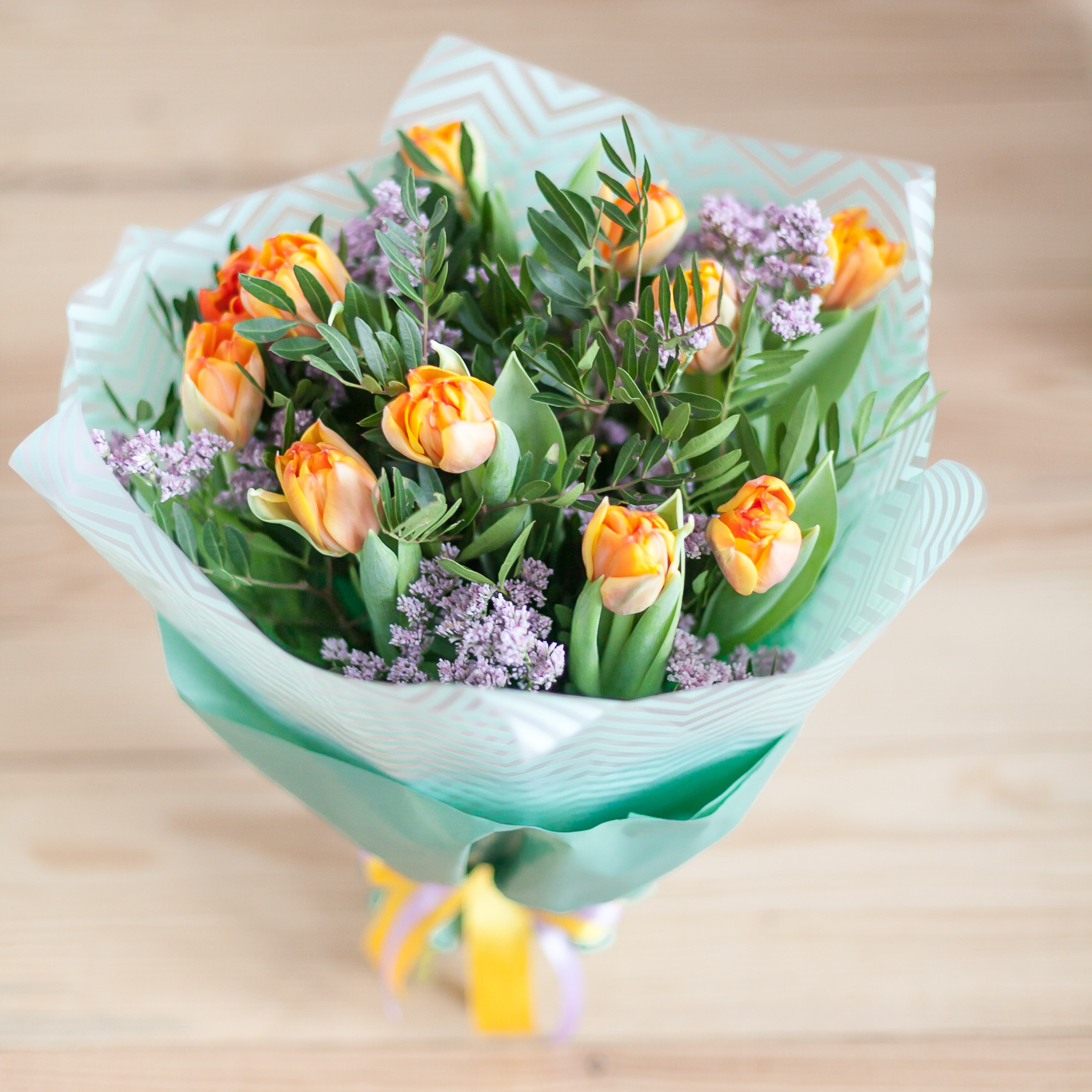 тюльпаны на работу