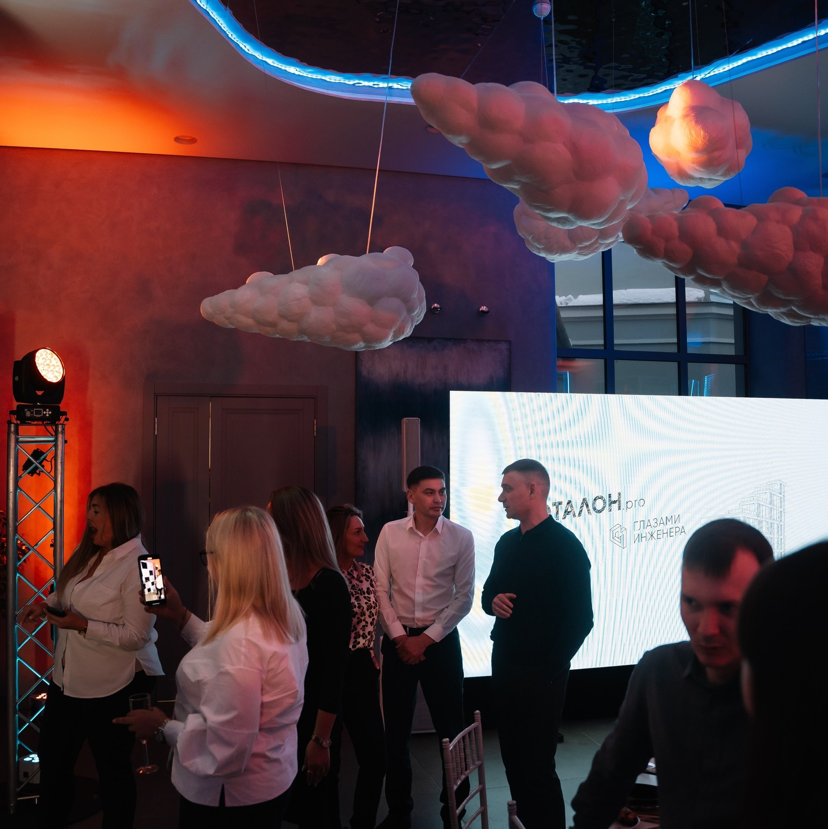 Контент-отдел под ключ для бизнеса и экспертов — фото, видео, подкасты