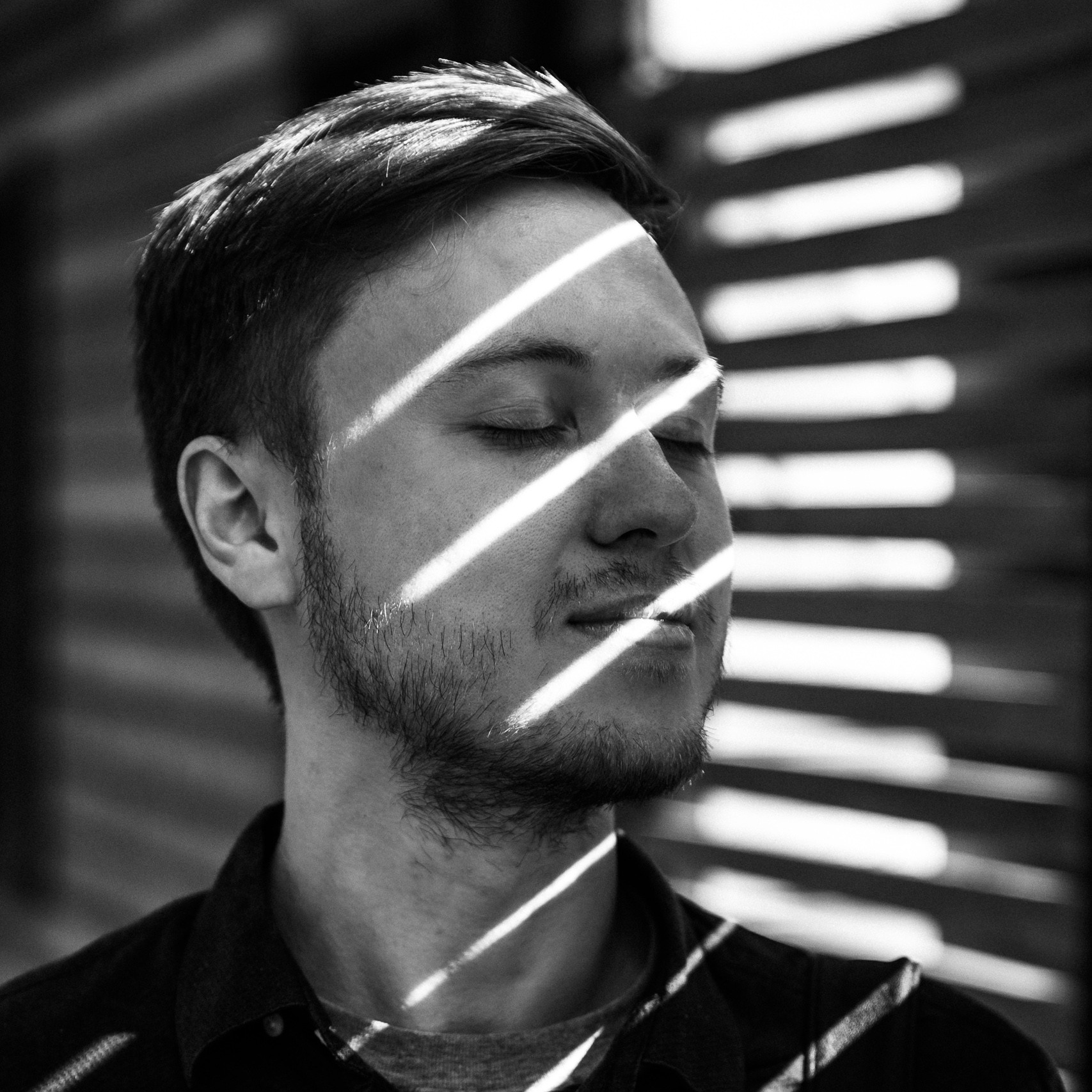 Контакты. Фотограф Влад Ларионов