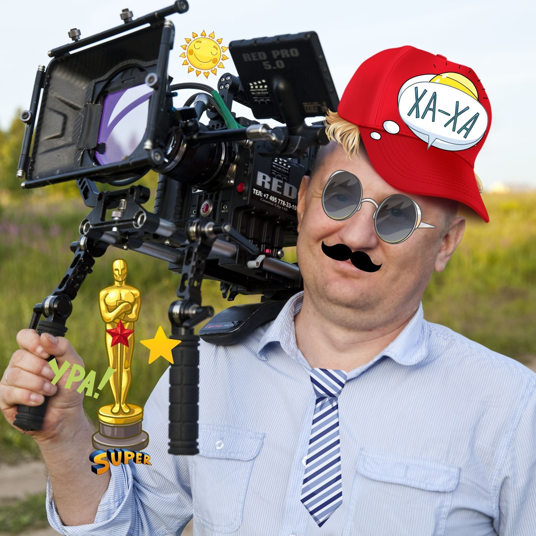 Видеограф с большой камерой