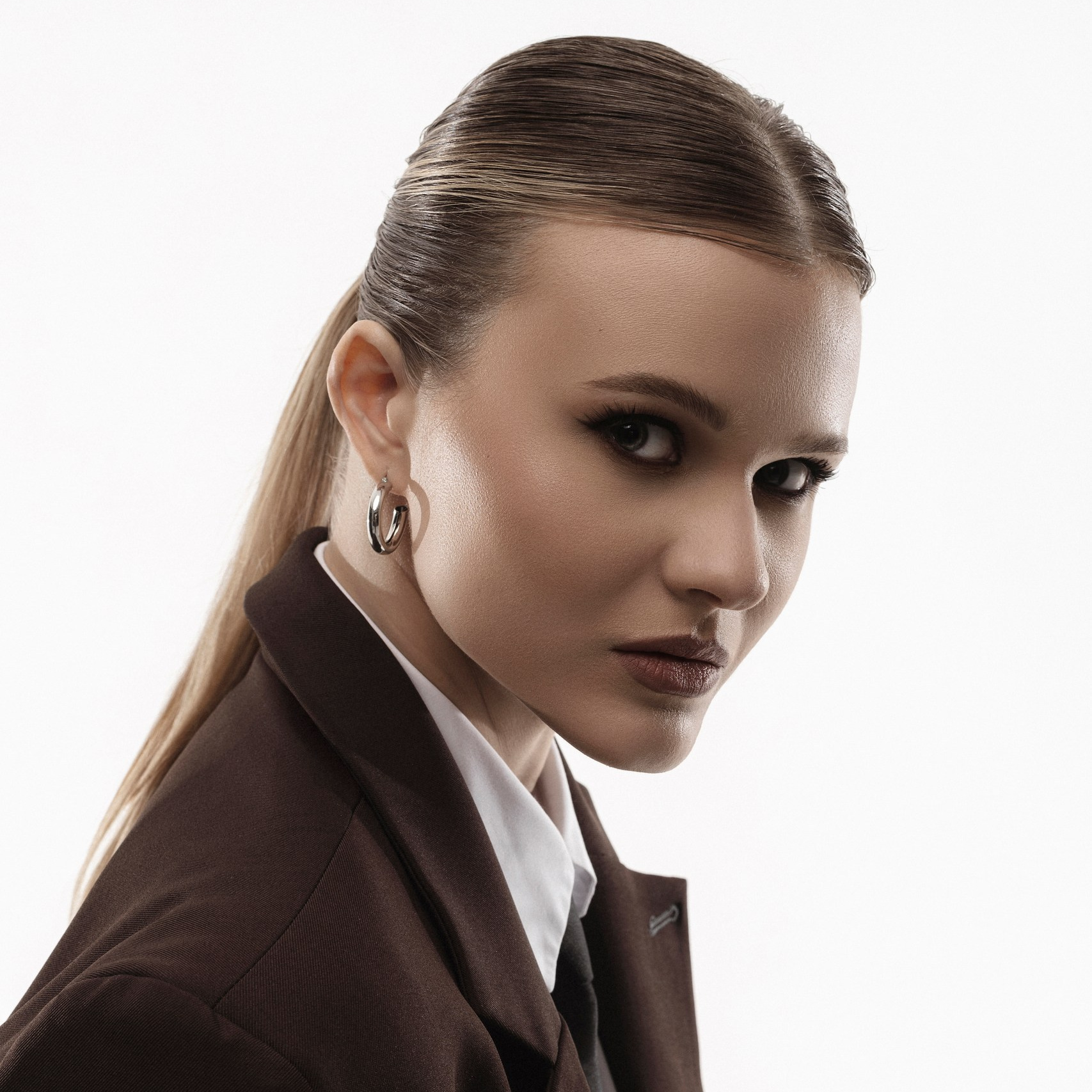 Контакты. Фотограф Валерия Шубина