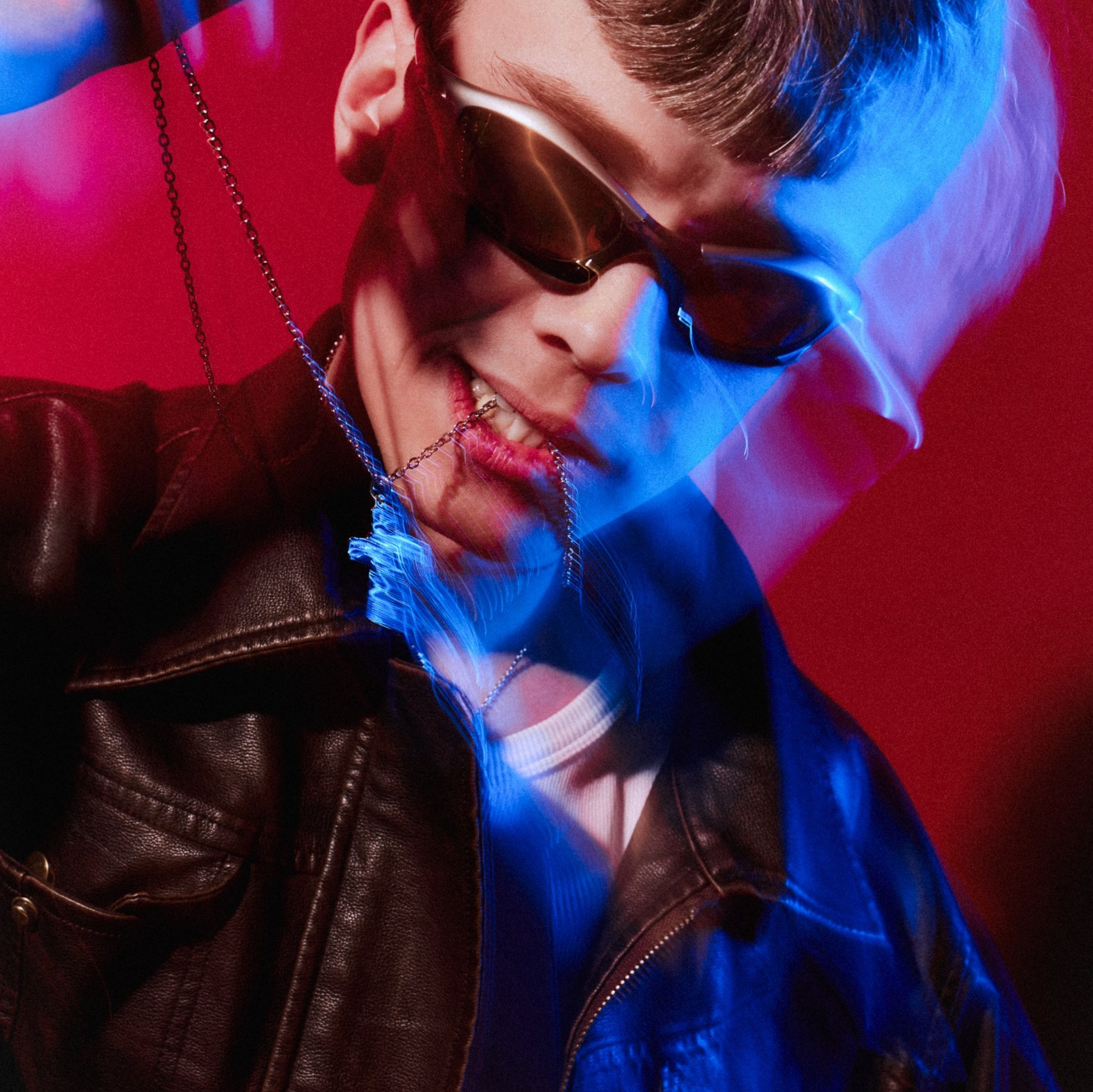 Контакты. Фэшн-фотография и портреты в Владивостоке. Превращаю съёмку в повествование — создаю образы с сюжетом, которые остаются в памяти