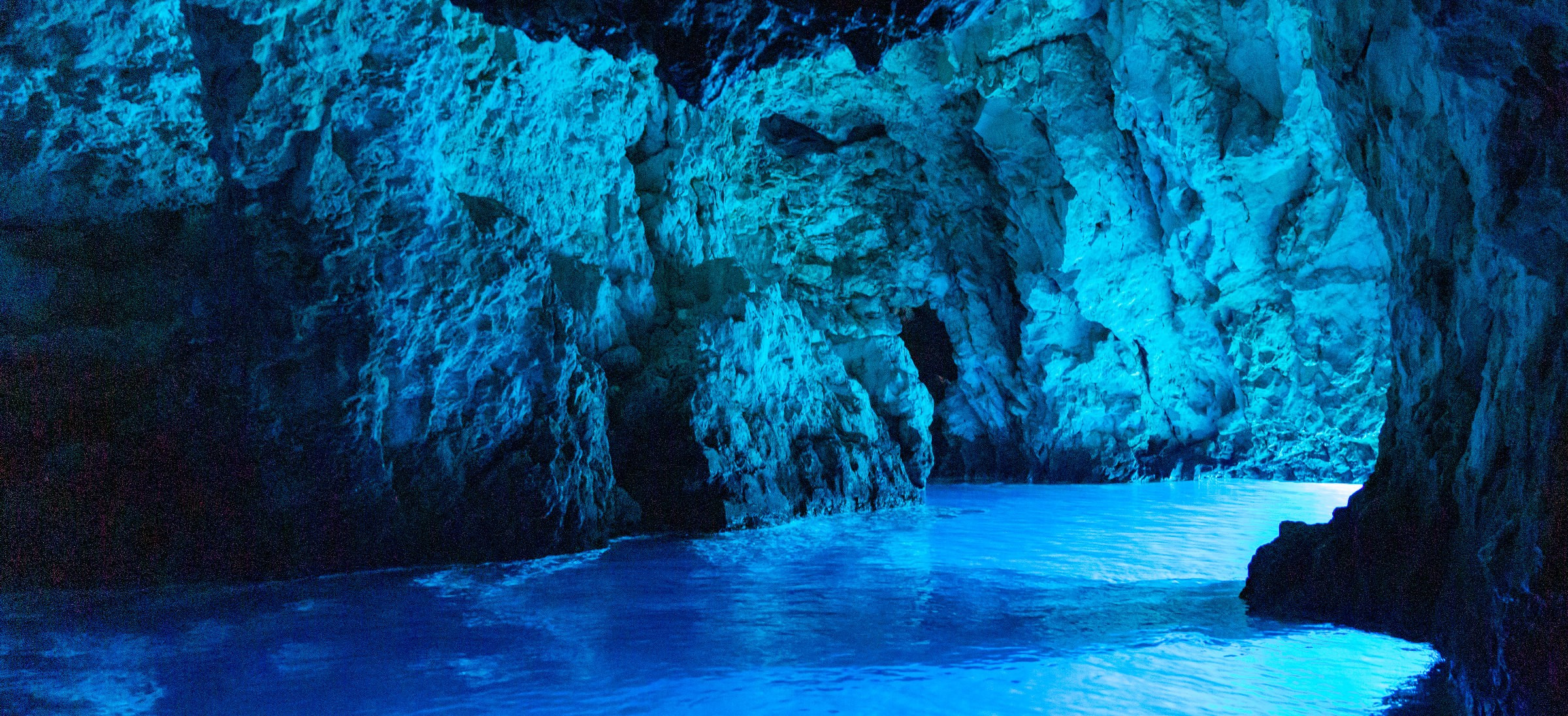 Photo shoot in Plavi Grotto (Blue Cave)