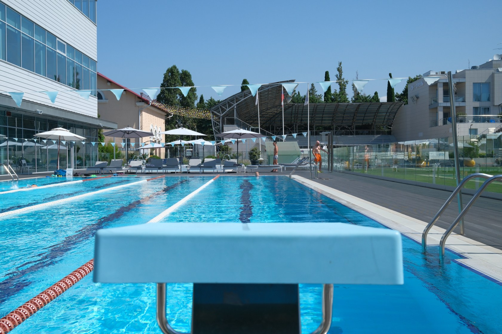 Спорт, пляж и некрасивые люди. Belugin Art