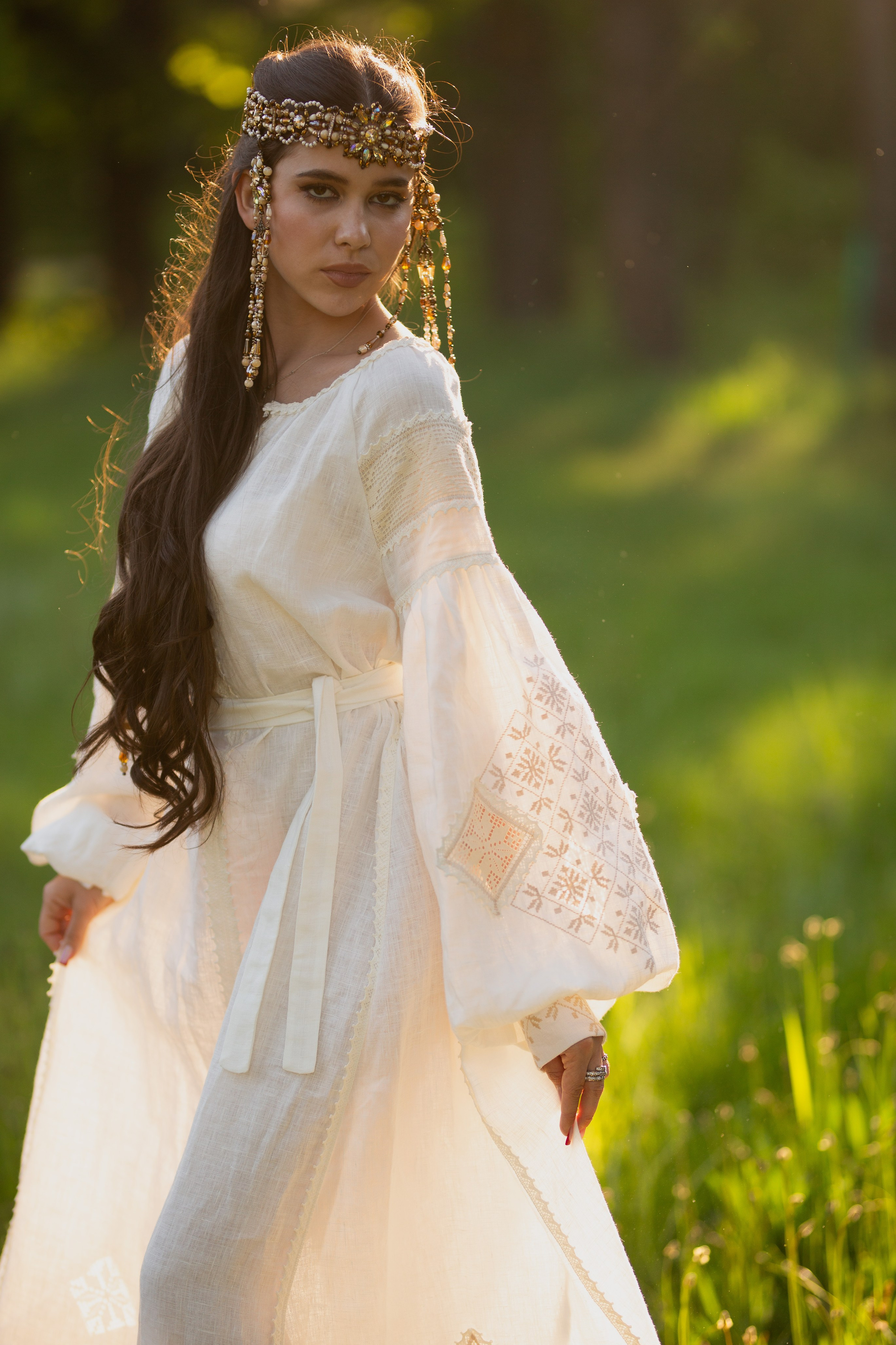 Современная славянская и русская одежда с традиционной вышивкой. Русская и славянская одежда. Современна русская одежда