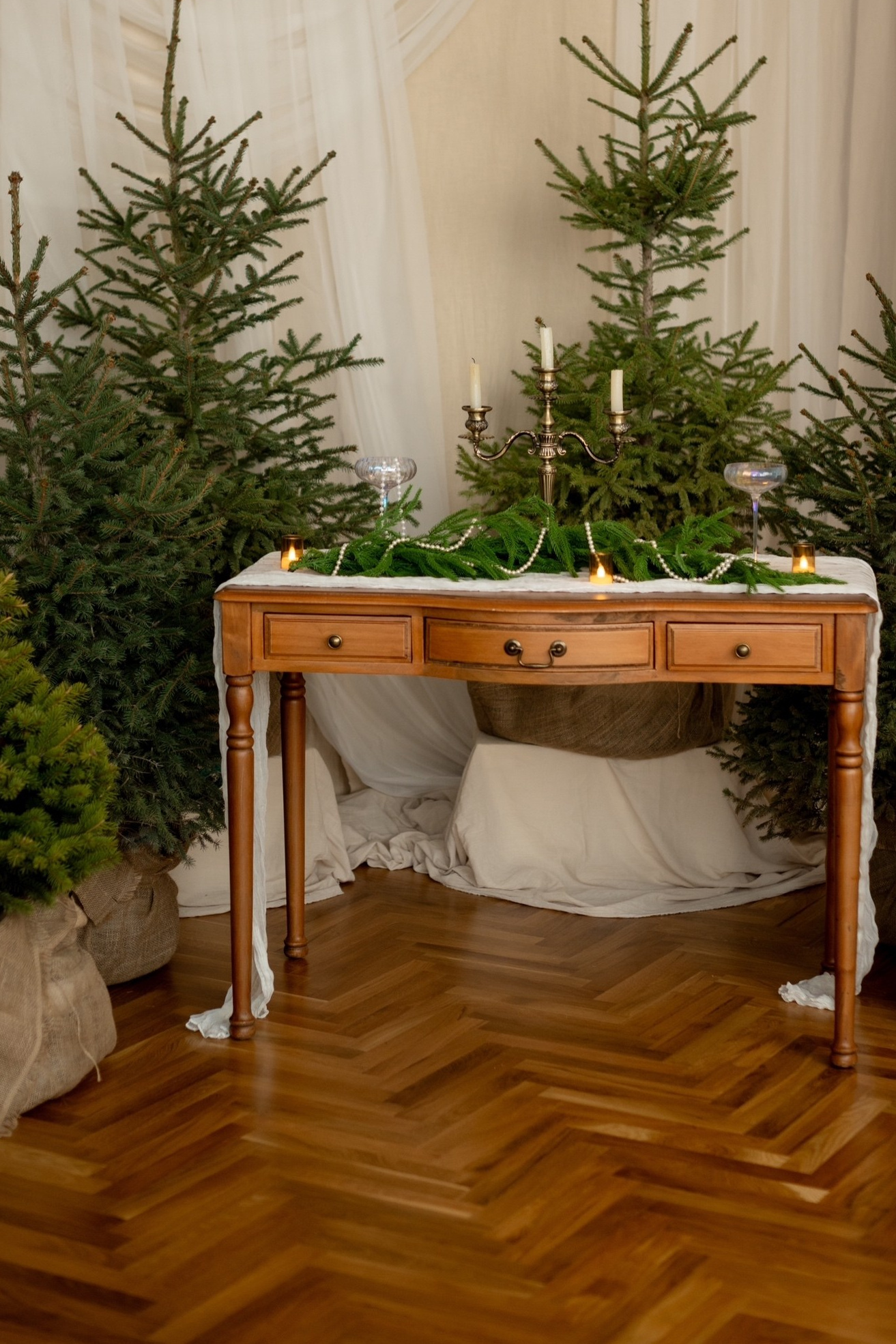 ✨ Новогодний фотодень в Белгороде — уют, стиль и праздник без забот.🎁 Всё включено: макияж, студия, настроение.