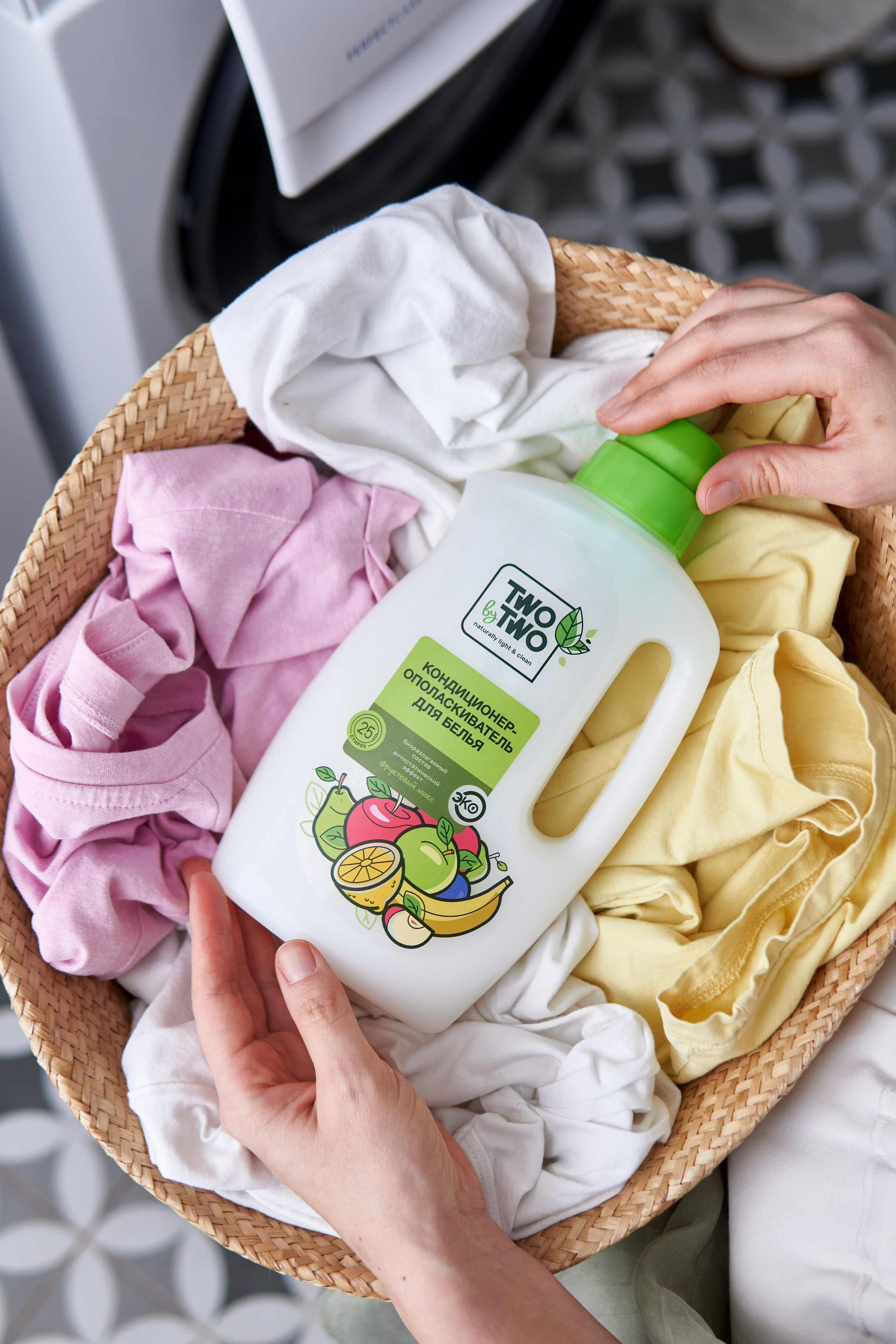 Рекламная съемка бренда бытовой химии, модель, в интерьере