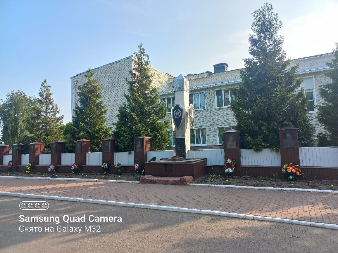 «Аллея Героев» пос. Комаричи. АНО «Центра социальных проектов «Путь в большой мир»