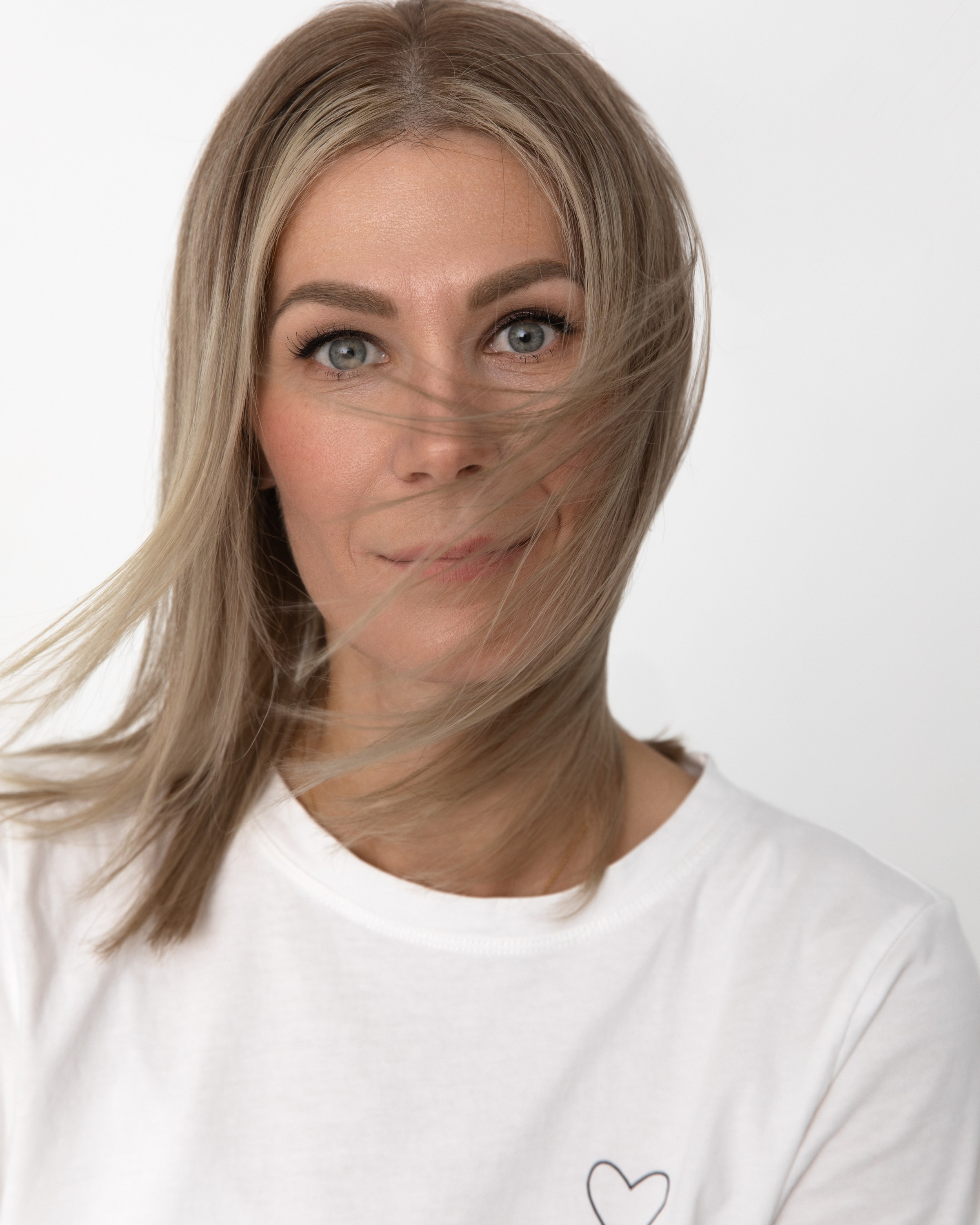 Контакты. Рекламный фотограф Ксения Вершинина | Москва